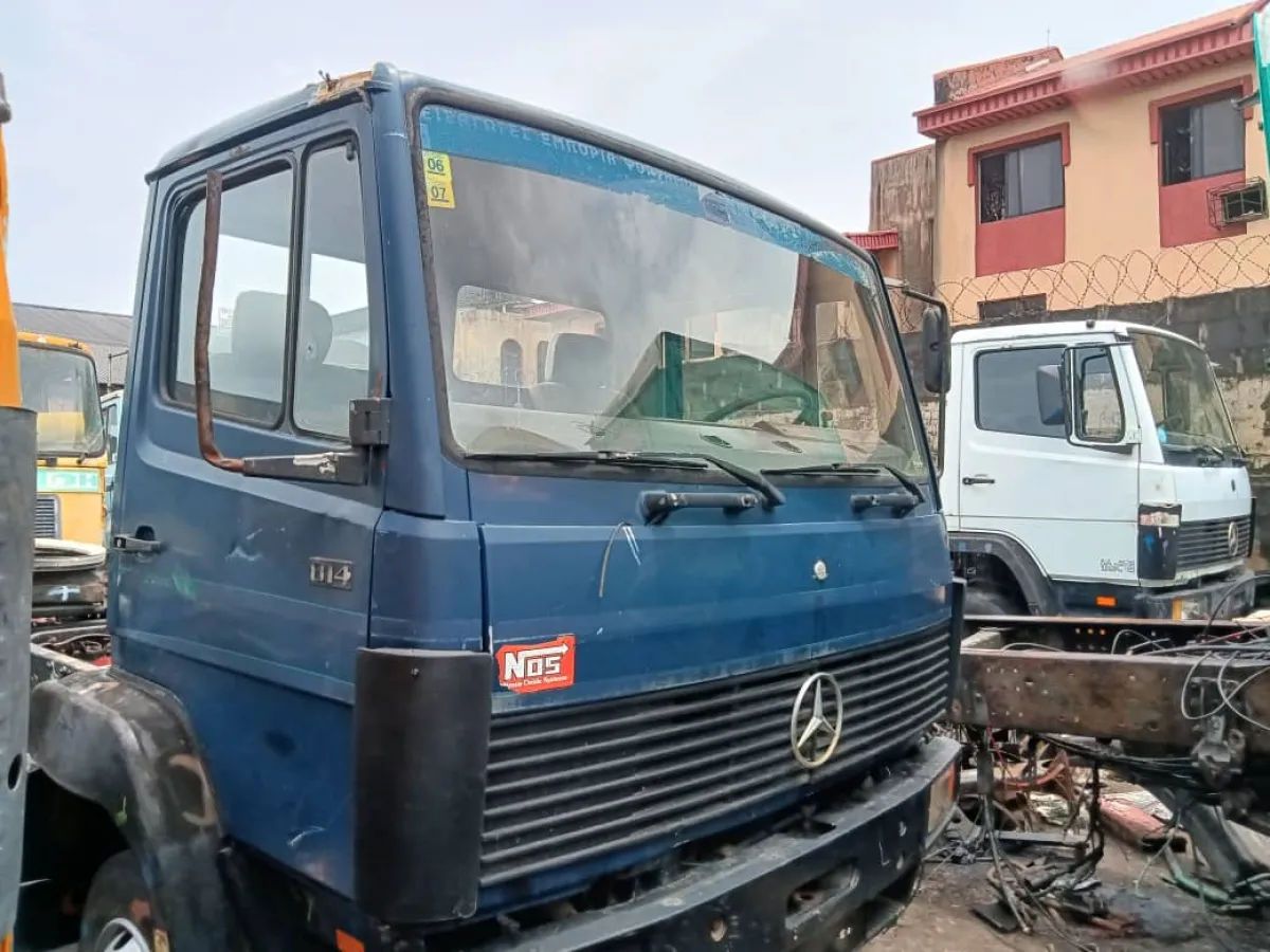 814 Tokunbo Truck for sale - Image 2