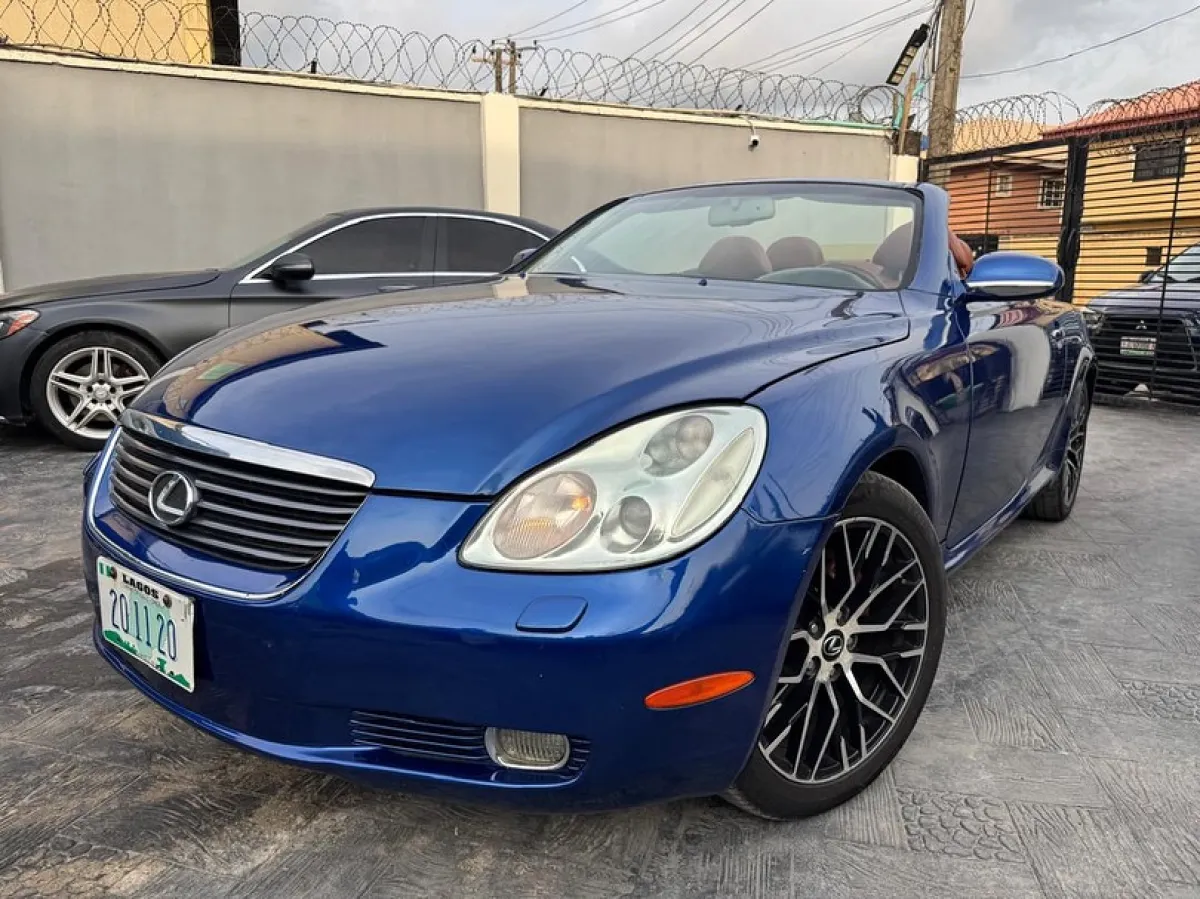Lexus SC 430 - Image 1