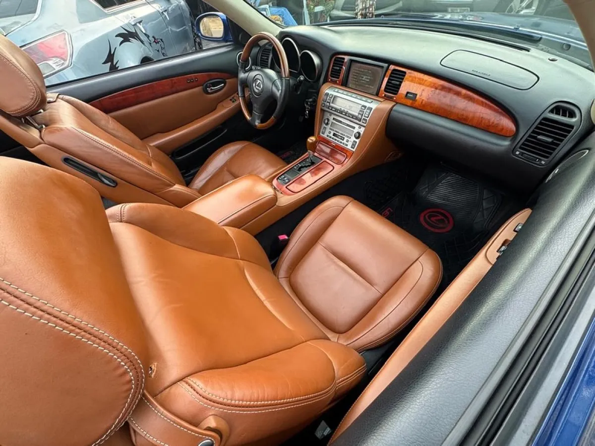 Lexus SC 430 - Image 10