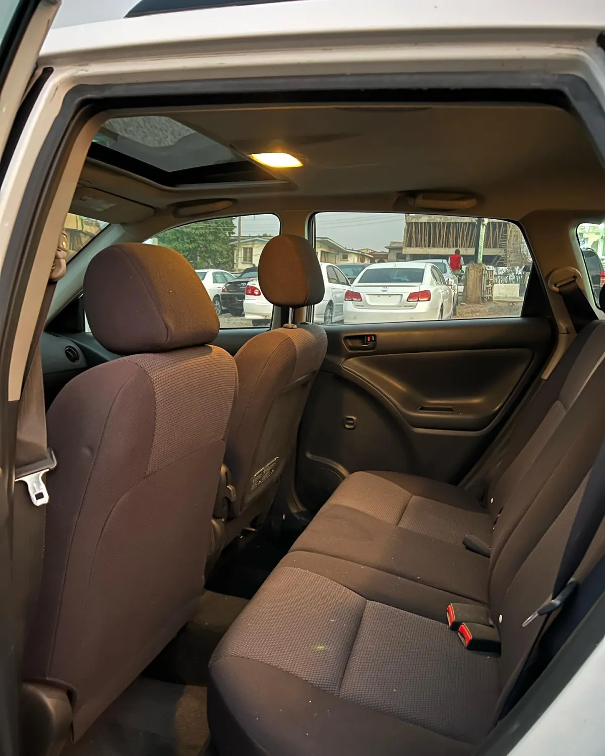 Pontiac Vibe 2005 - Image 2
