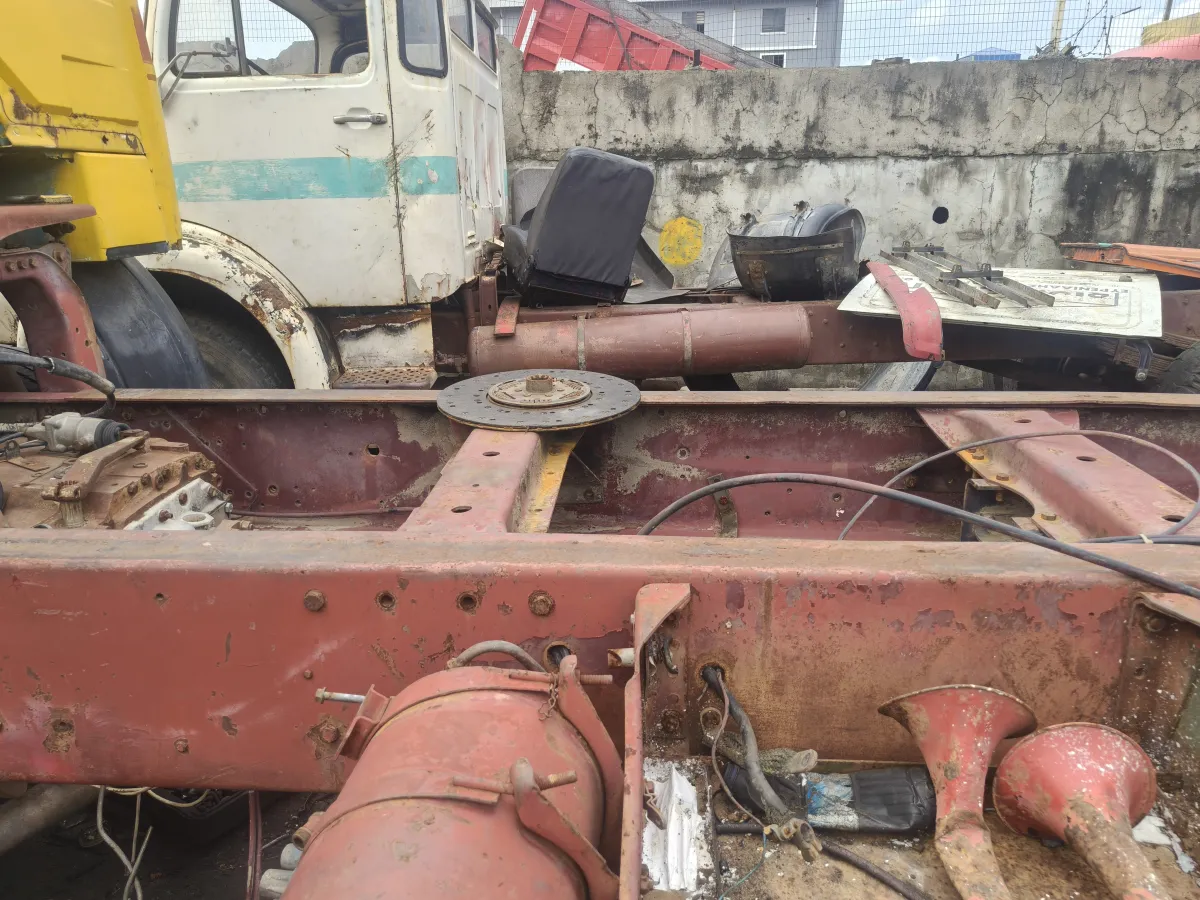 Truck Cap and Chassis for sale - Image 5