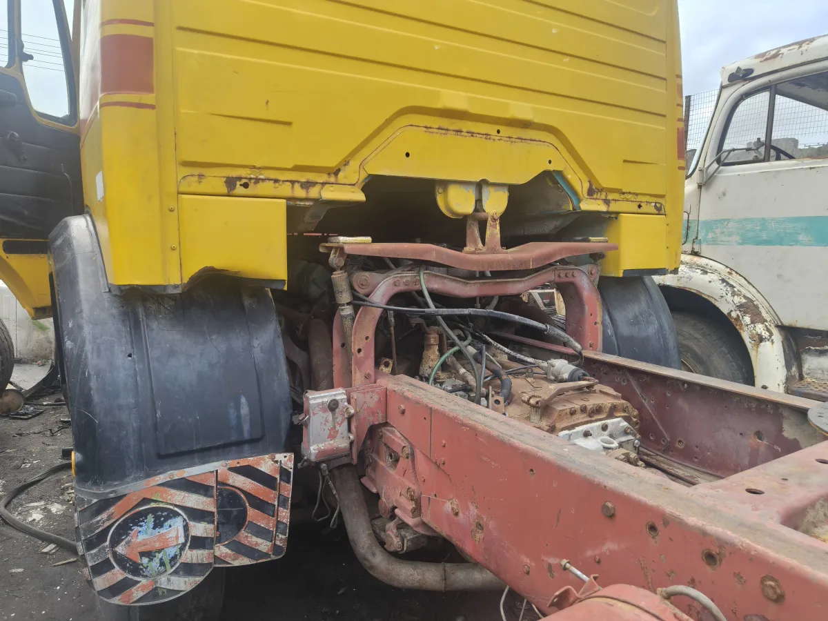 Truck Cap and Chassis for sale - Image 7
