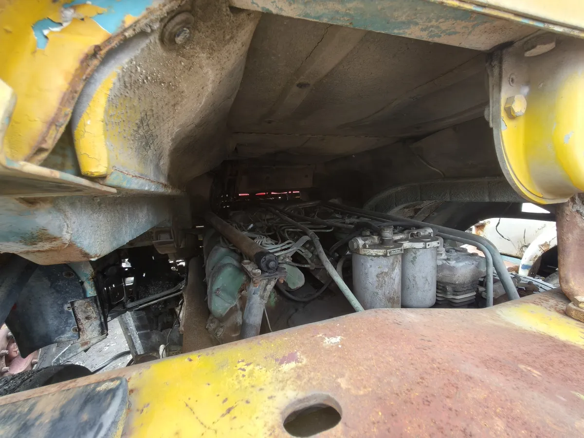 Truck Cap and Chassis for sale - Image 9
