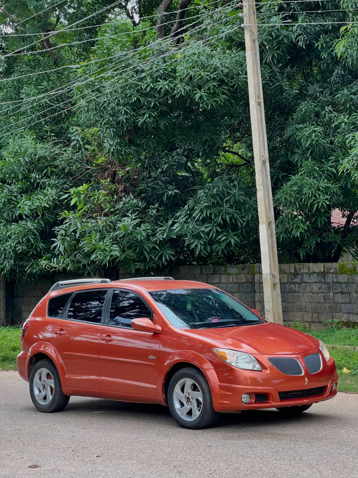 Nice Pontiac Vibe - Image 10