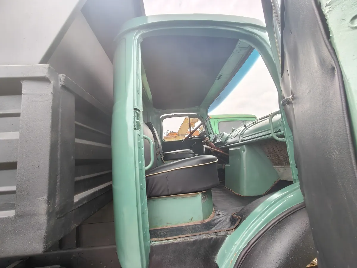 Tipper truck for sale - Image 9