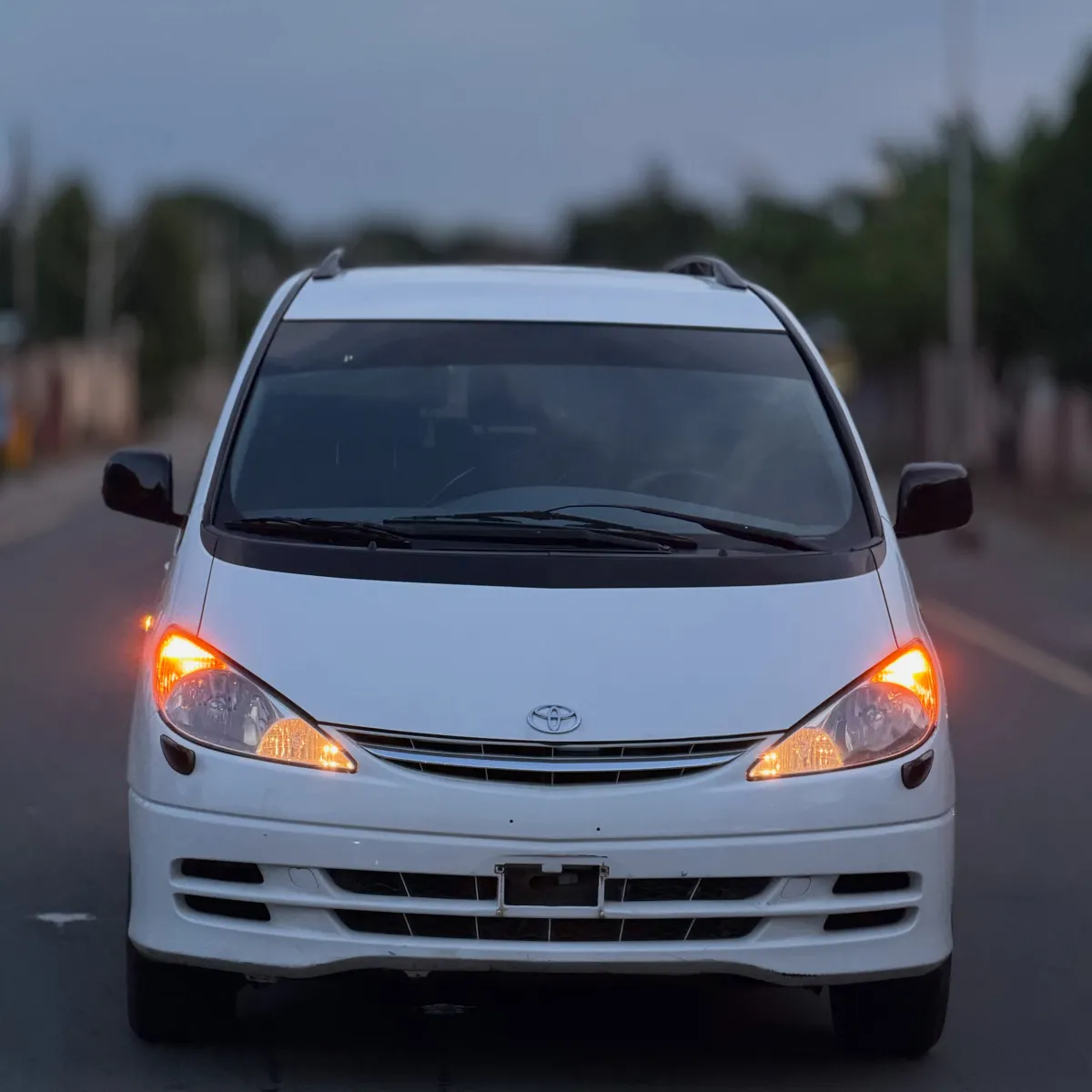 Tokunbo Toyota Previa - Image 10