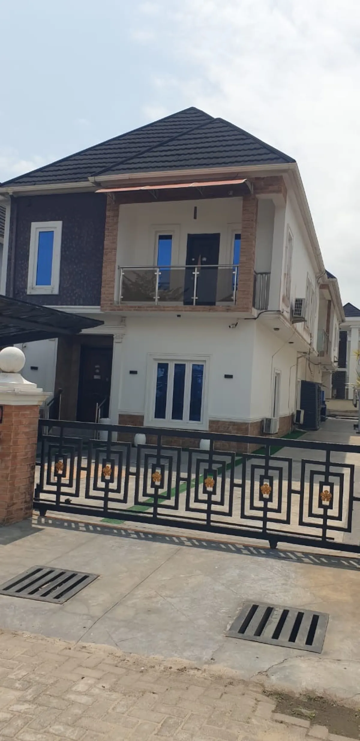 5bed duplex with bq Lekky county homes - Image 1