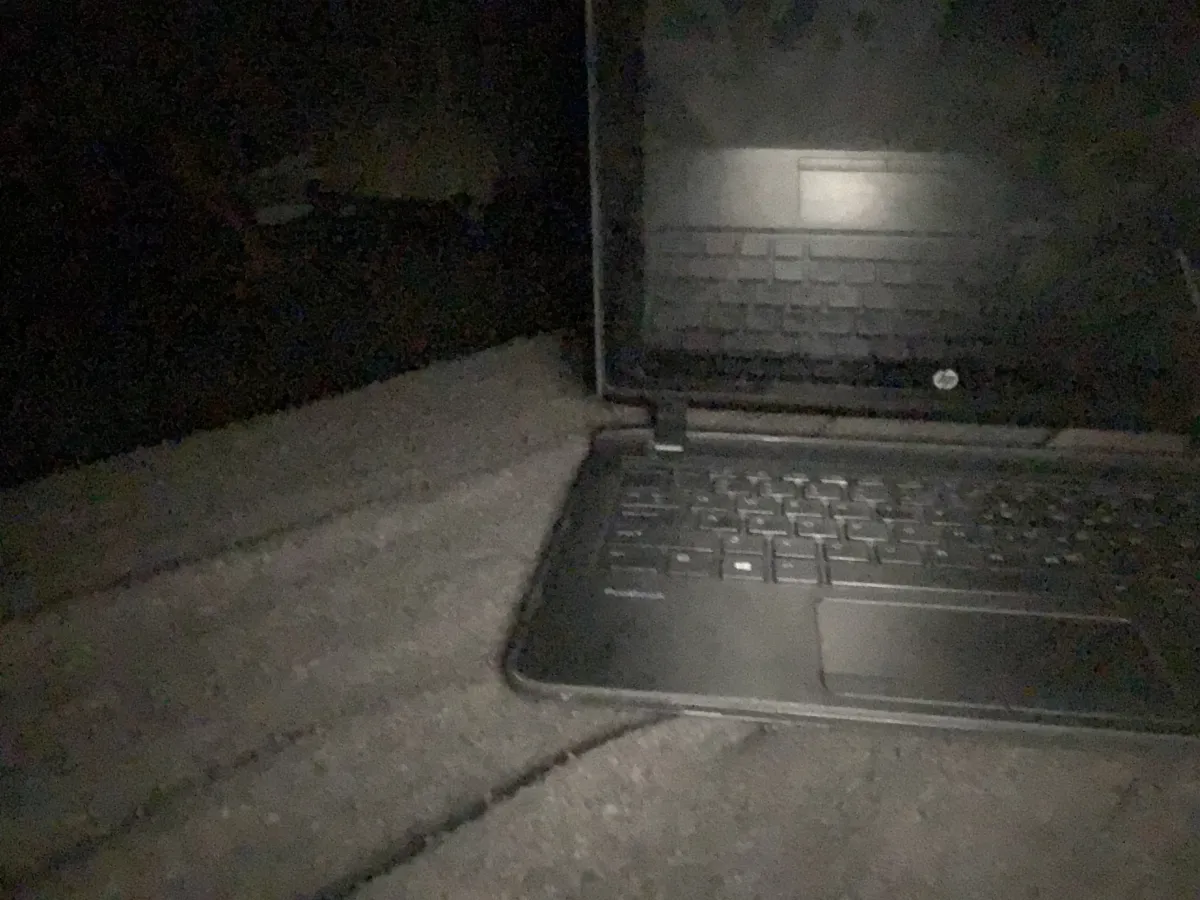 Laptop - Image 3
