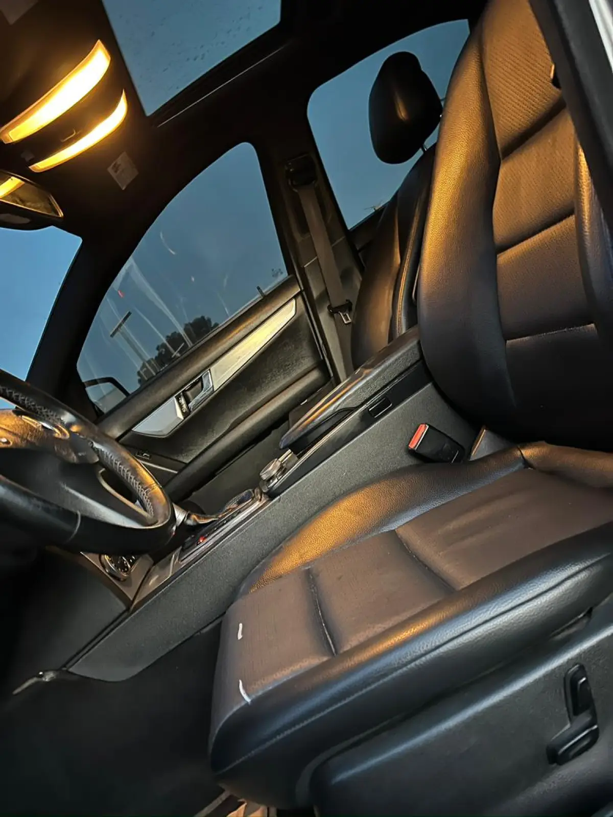 C300 2008 - Image 11