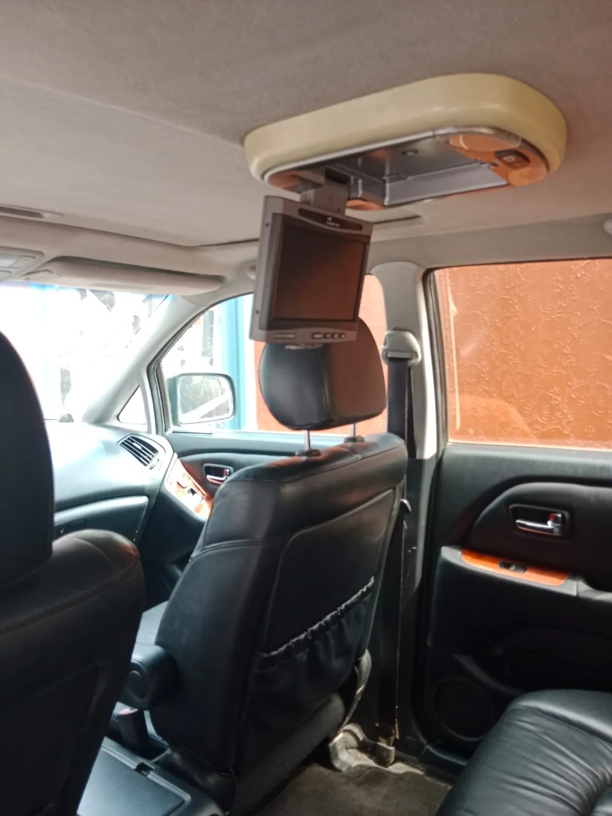 Lagos Cleared Foreign Used 2003 Lexus RX300(Accident Free) - Image 7