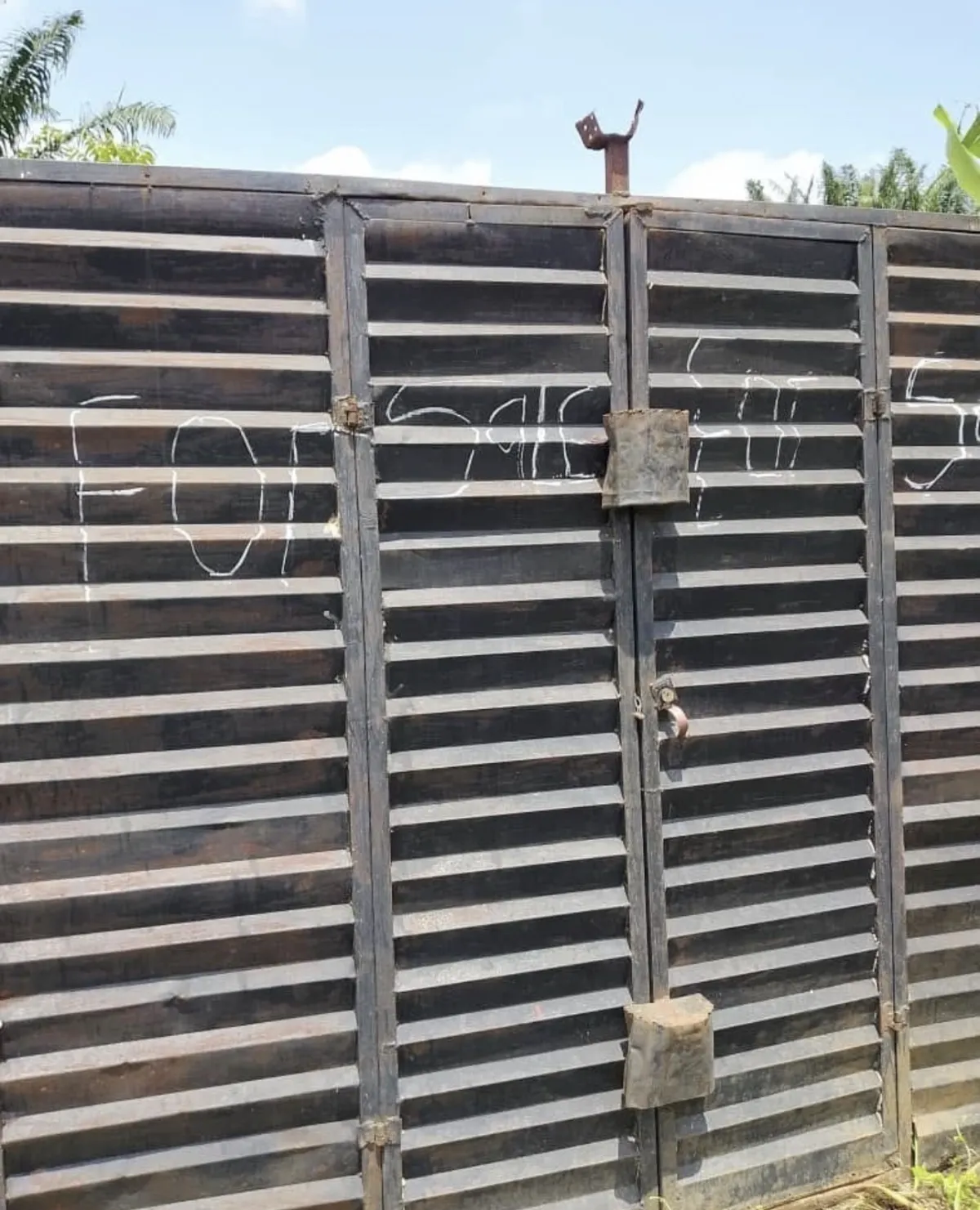 Metal Louvered Container for Sale 8-ft8 - Image 1