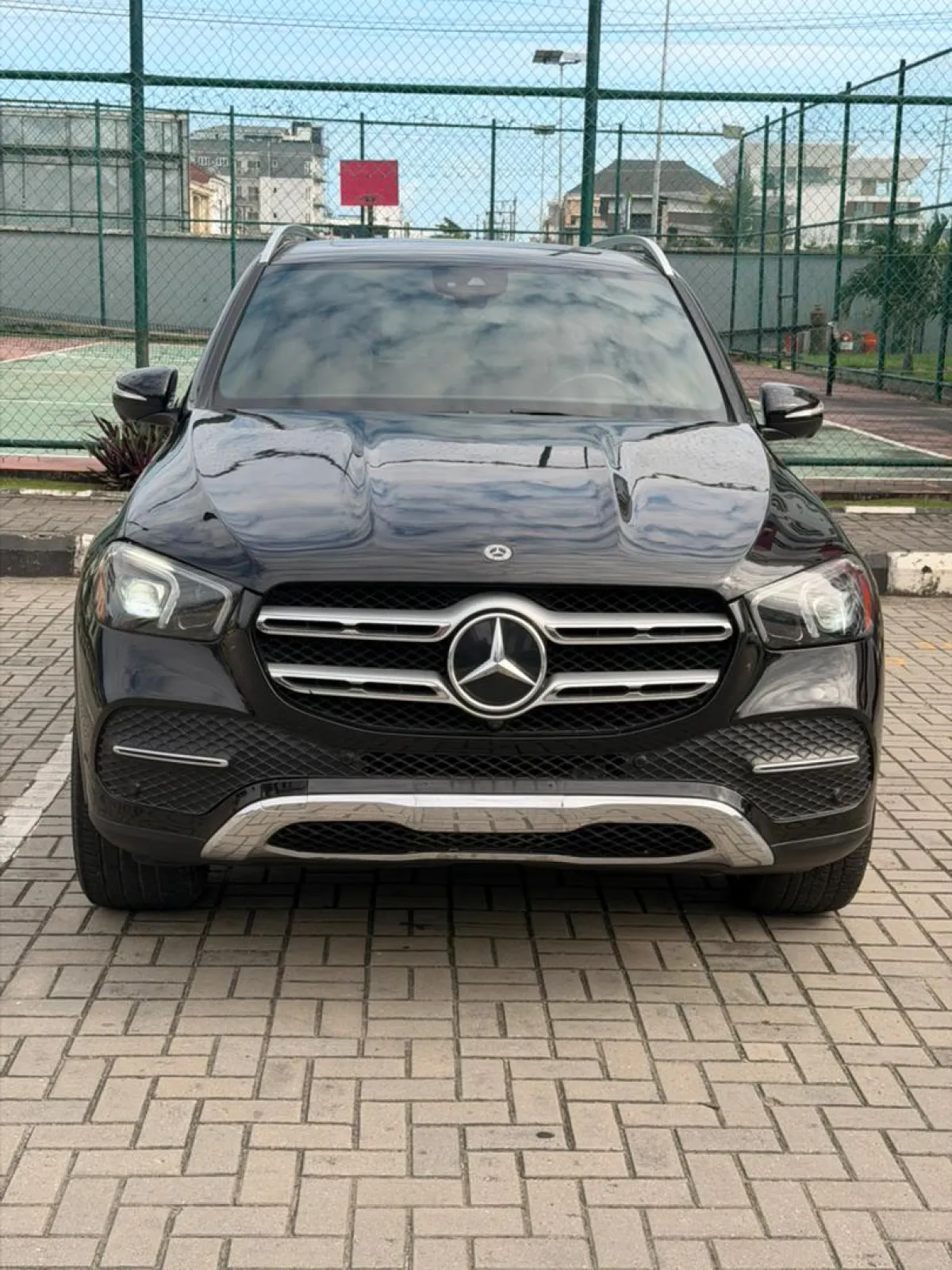 Tokunbo 2022 Mercedes-Benz GLE450 Santorini Black on Black Leather ₦72M - Image 2