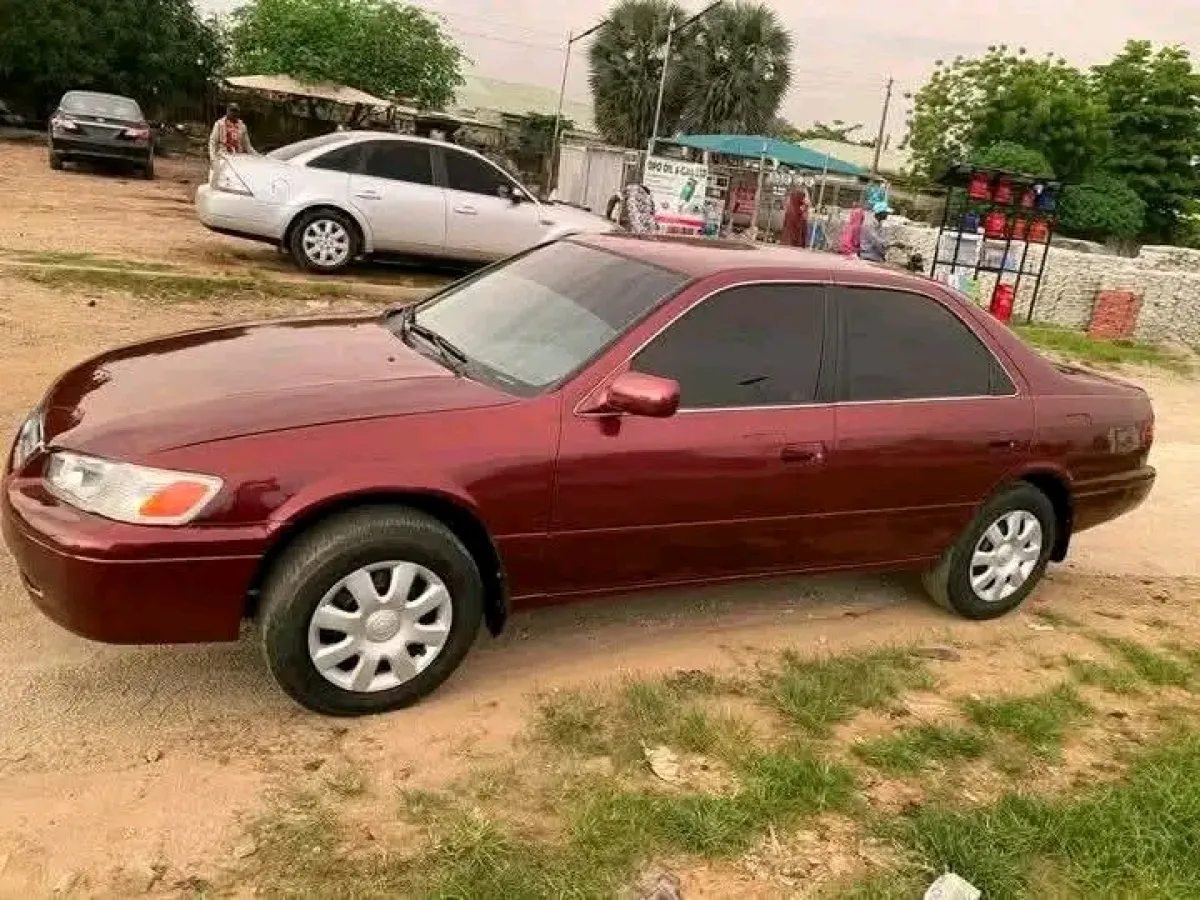 Very neat Toyota Camry for sale - Image 2