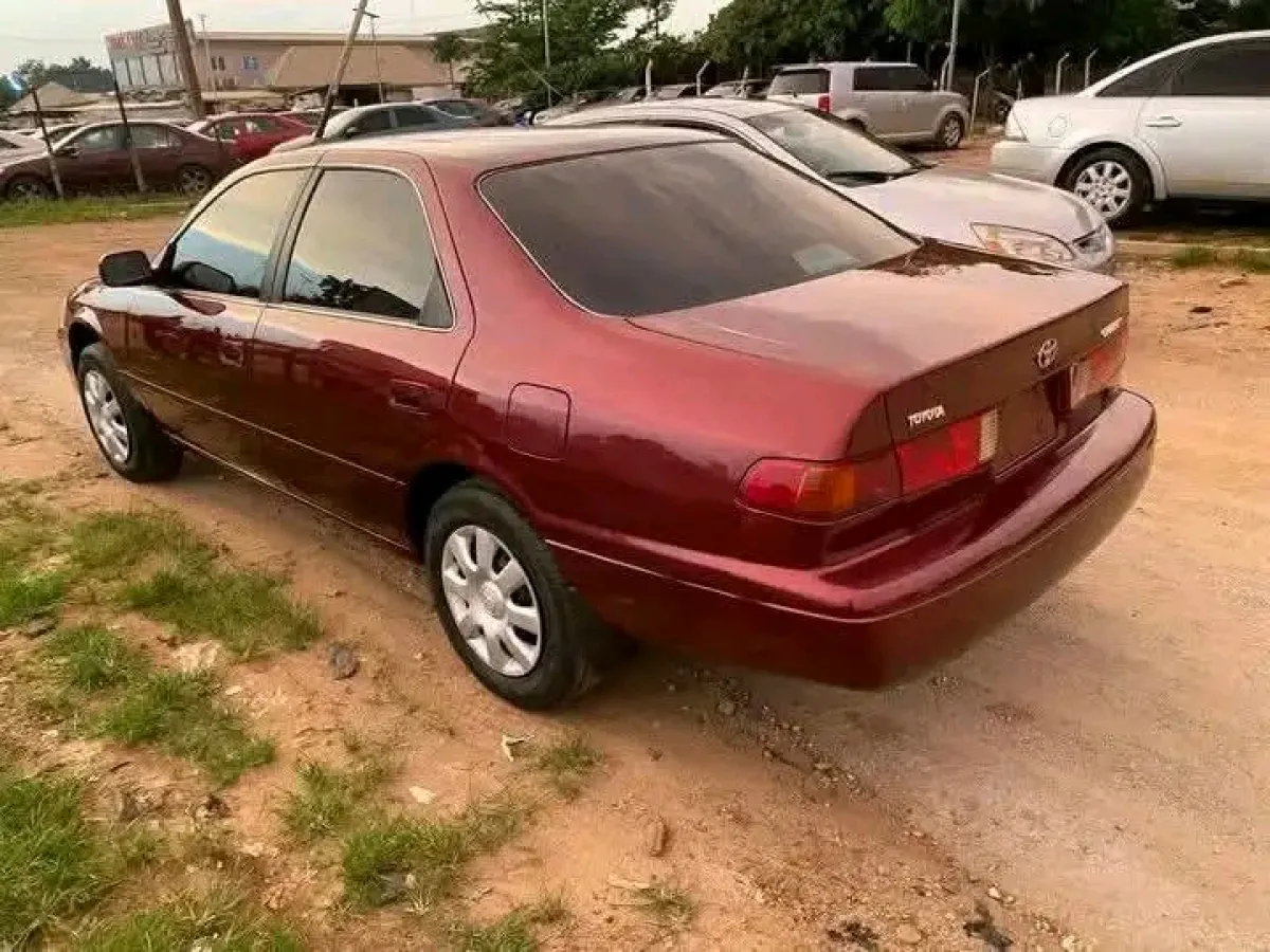 Very neat Toyota Camry for sale - Image 6