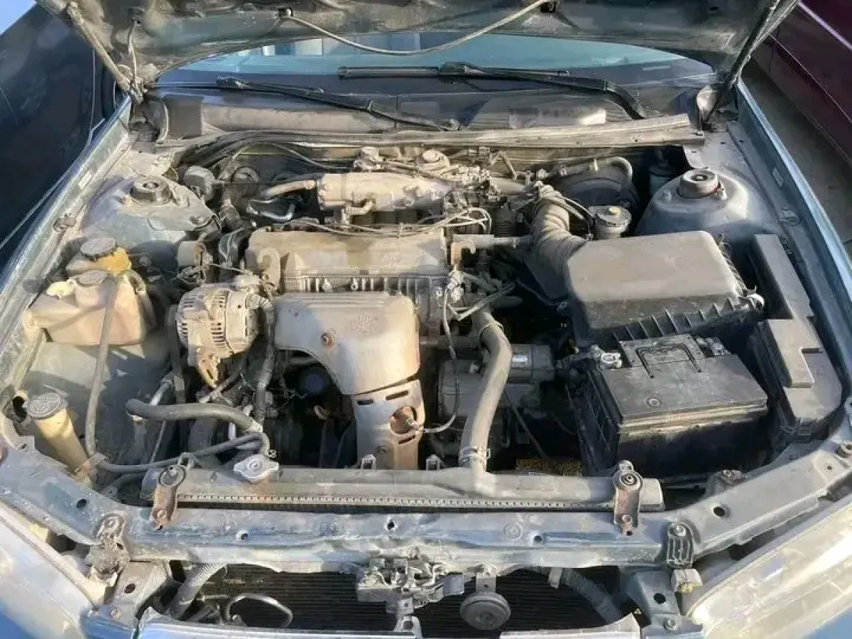 Buy and drive Toyota Camry - Image 5