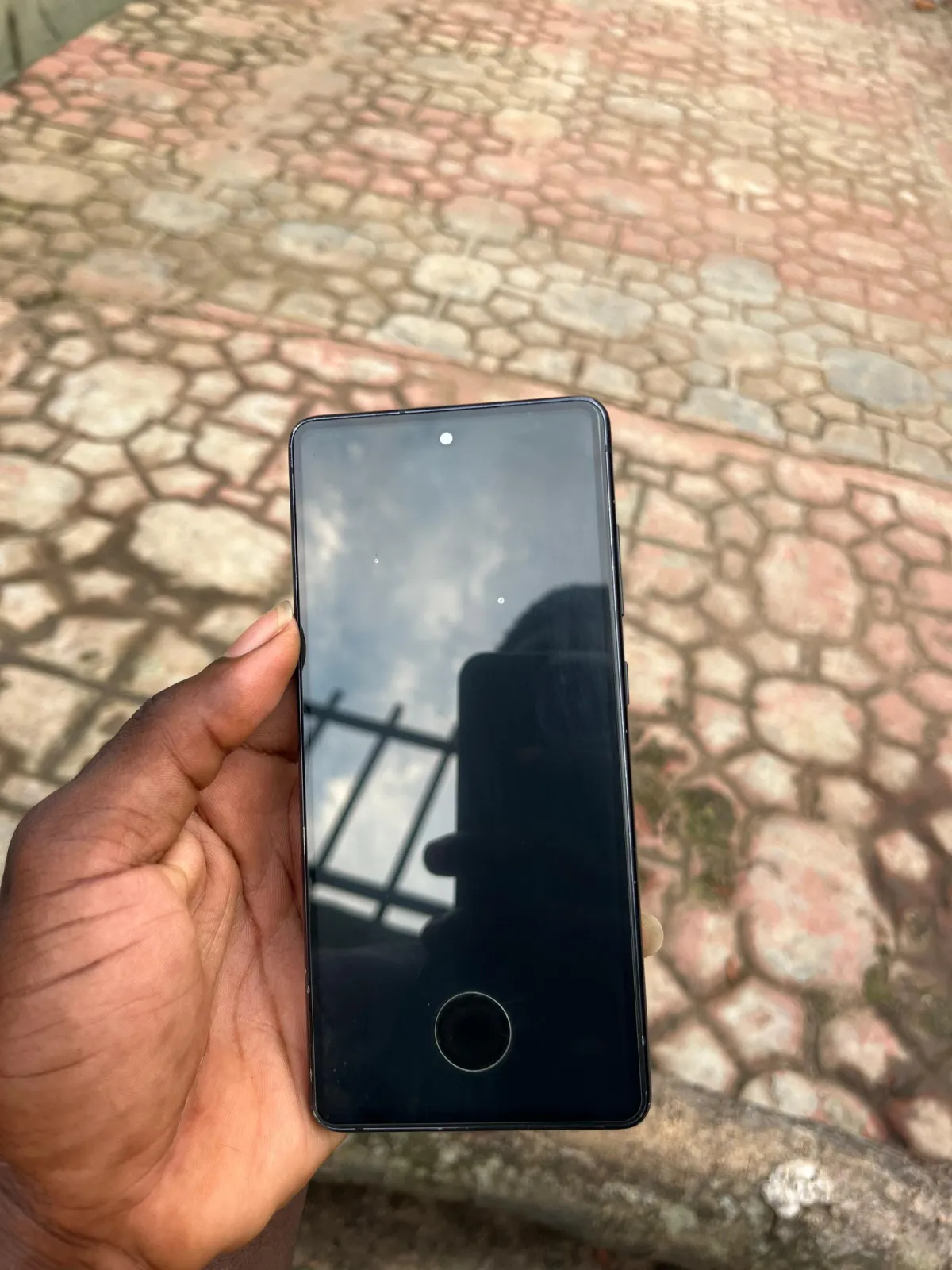 Samsung S20 FE 5G - Image 1
