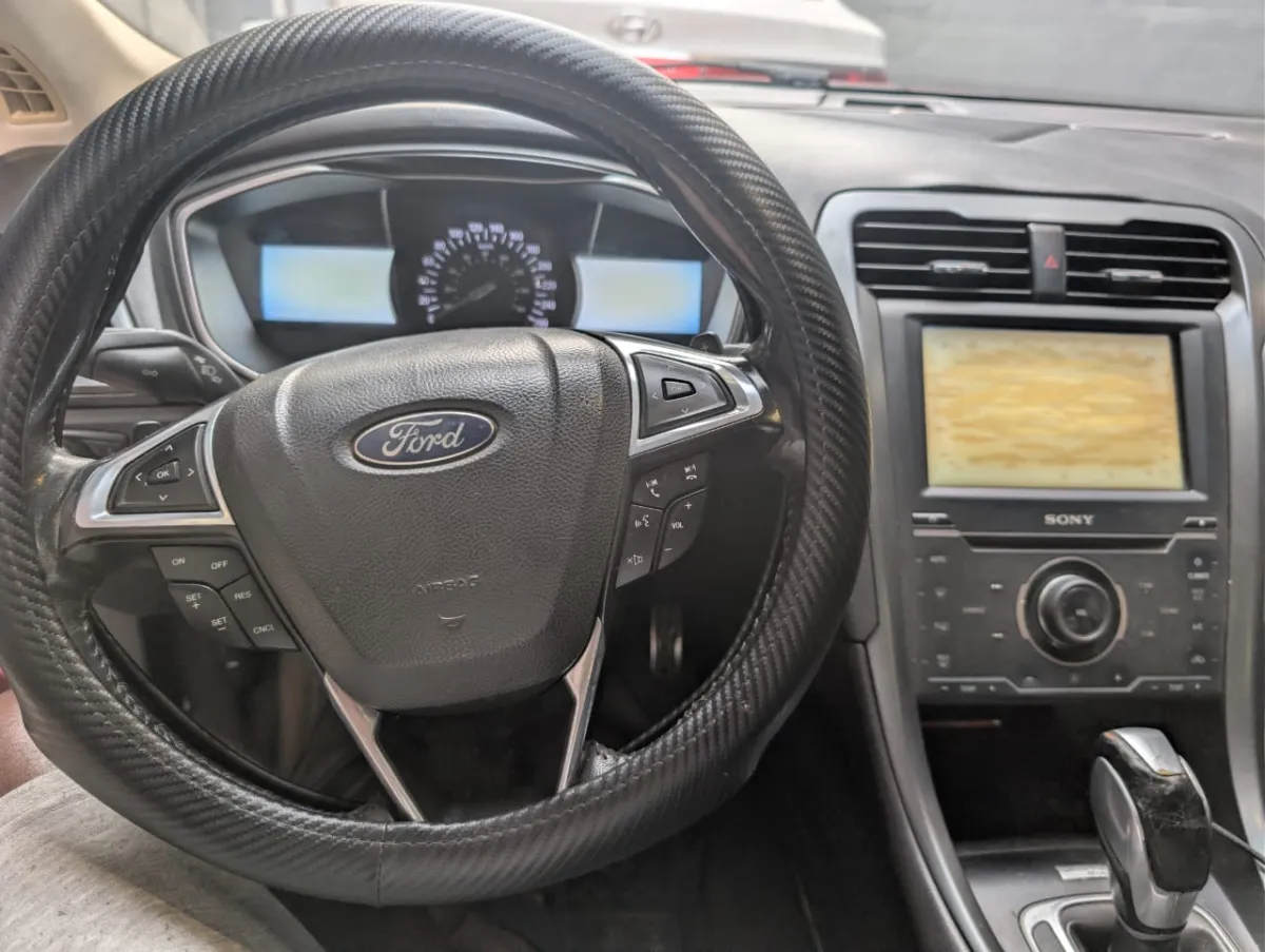 Ford Fusion 2014 Red - Image 2
