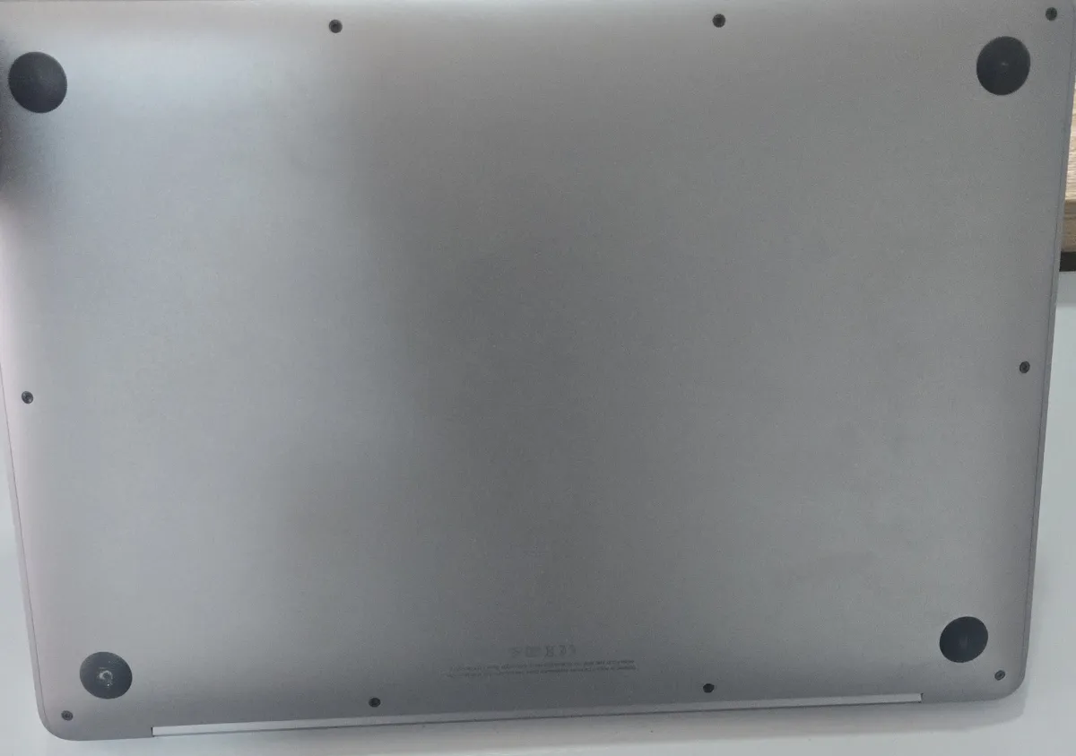 MacBook air - Image 4