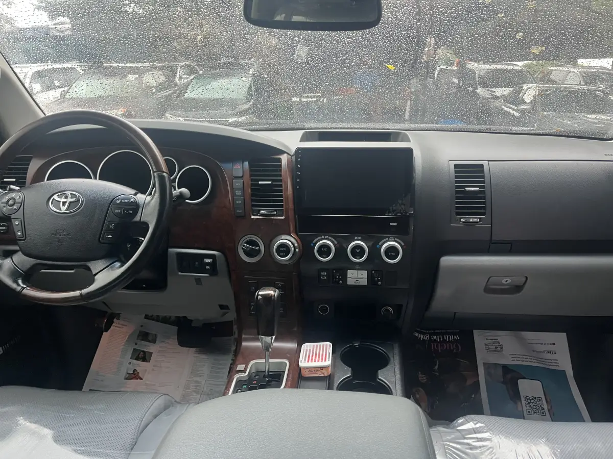Foreign Used 2013 Toyota sequoia for sale - Image 7