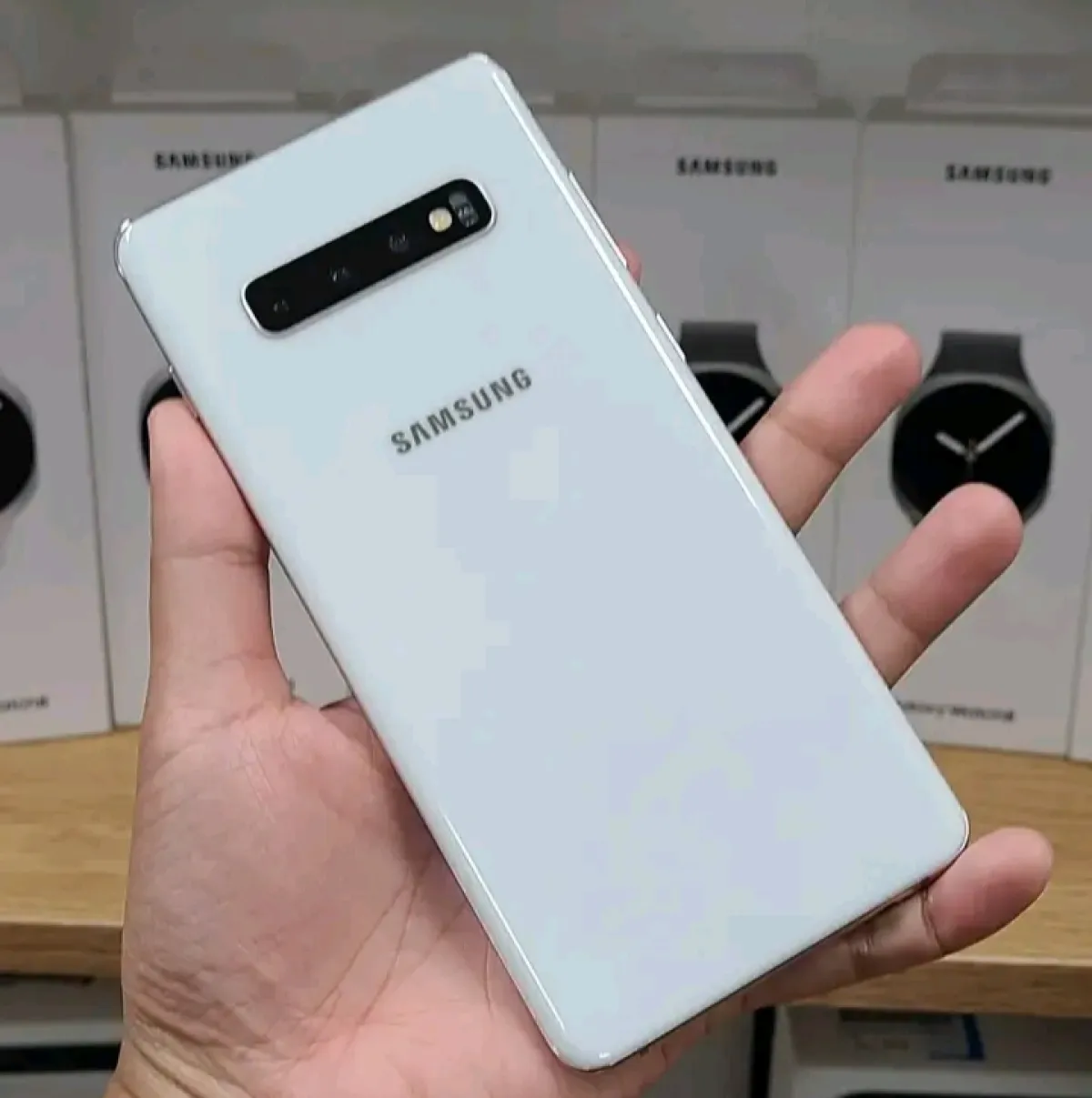 Samsung s10 - Image 6