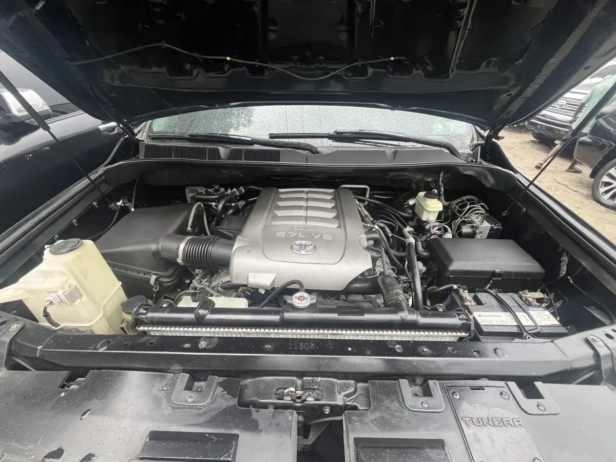 Foreign Used 2013 Toyota sequoia for sale - Image 11