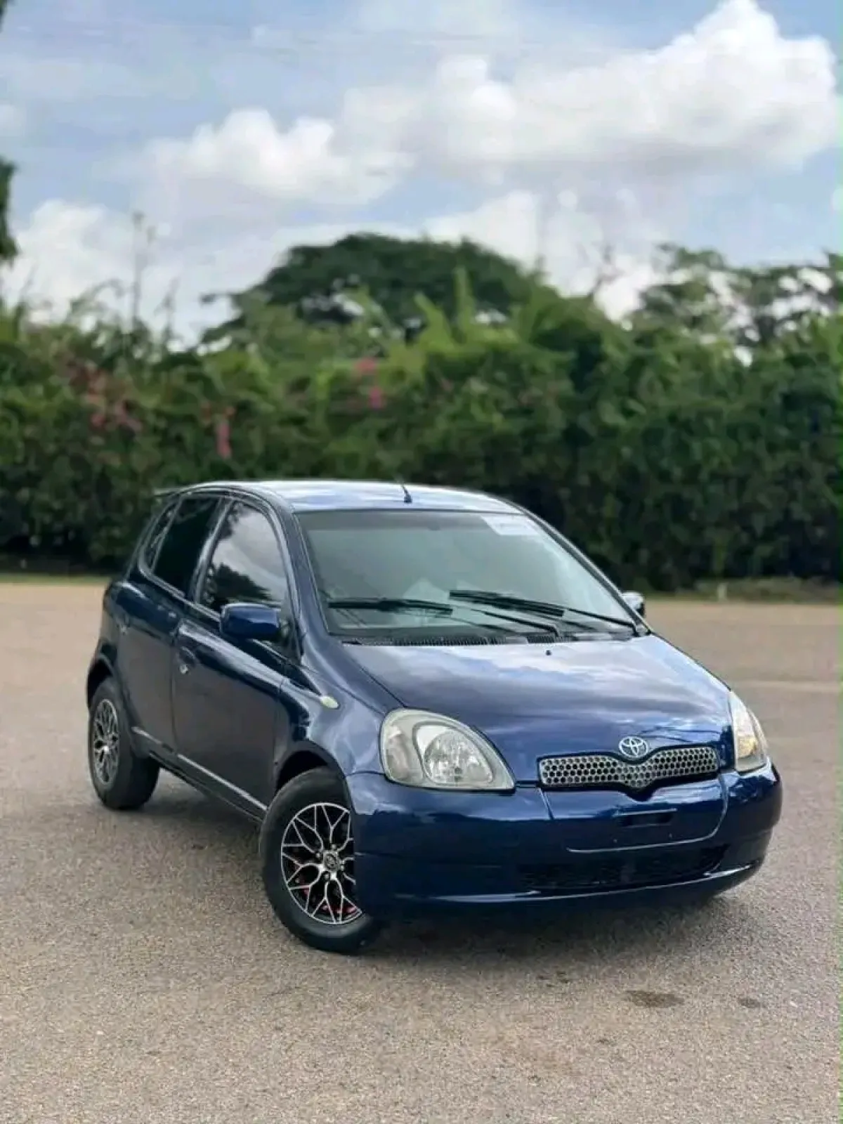 Toyota 2004 Yaris for sale - Image 2