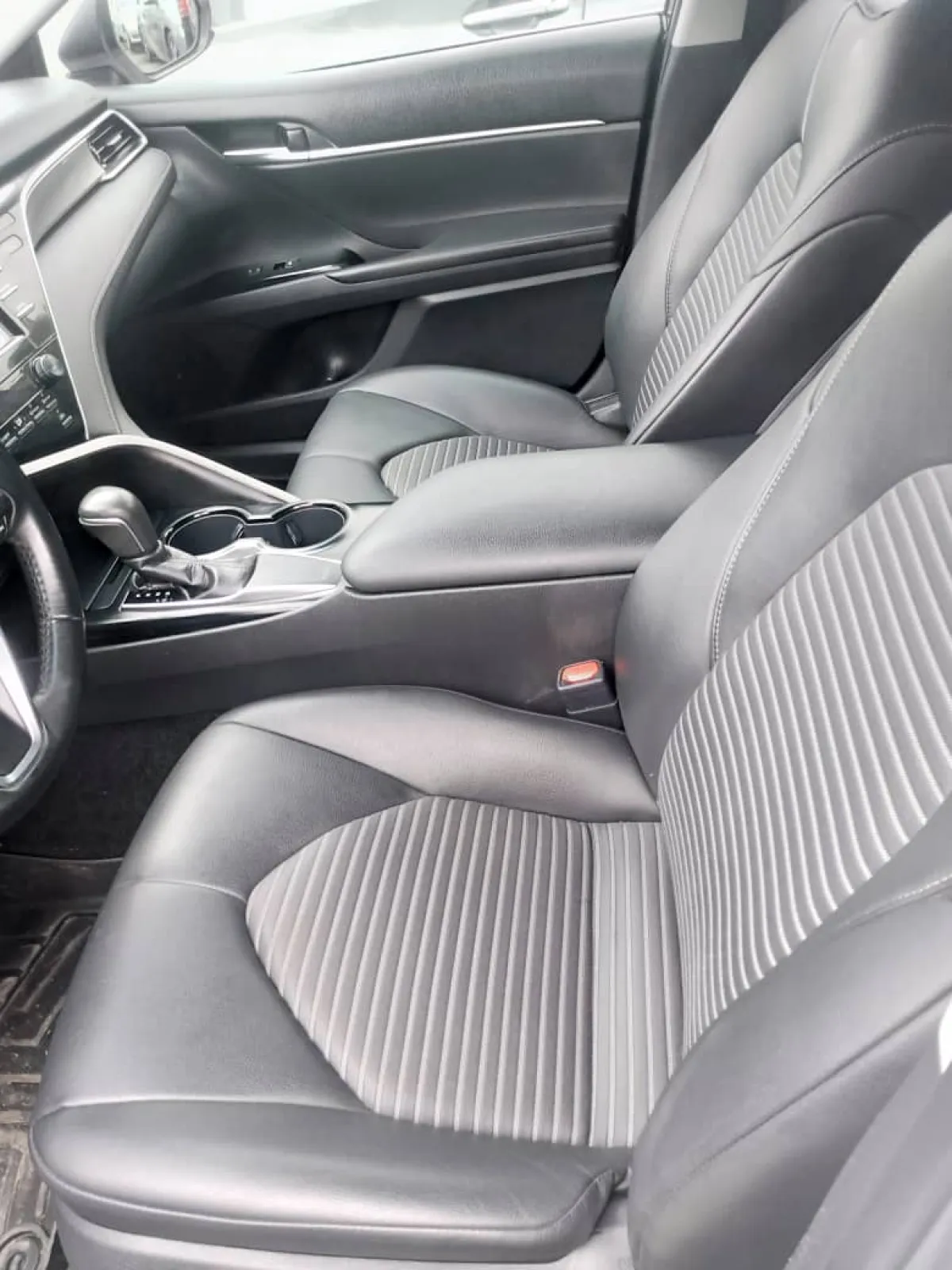 Toyota Camry 2022 for sale - Image 4