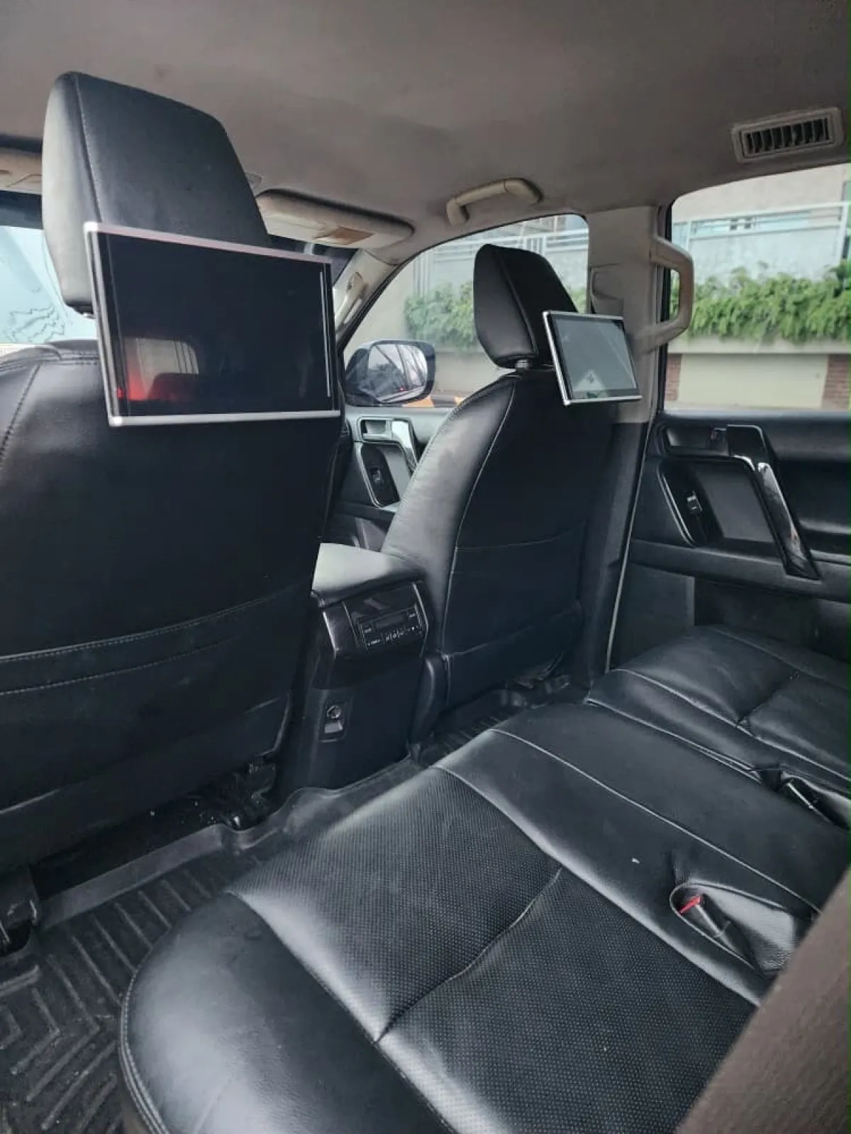 Clean Registered 2010 FaceLifted To 2022 Toyota LandCruiser Prado VX-L - Image 5