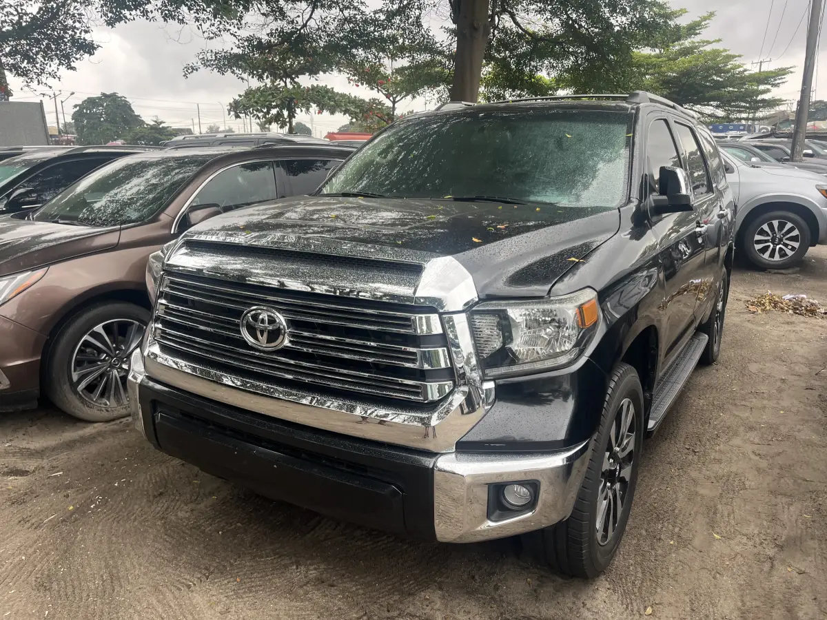 Foreign Used 2014 Toyota sequoia - Image 2