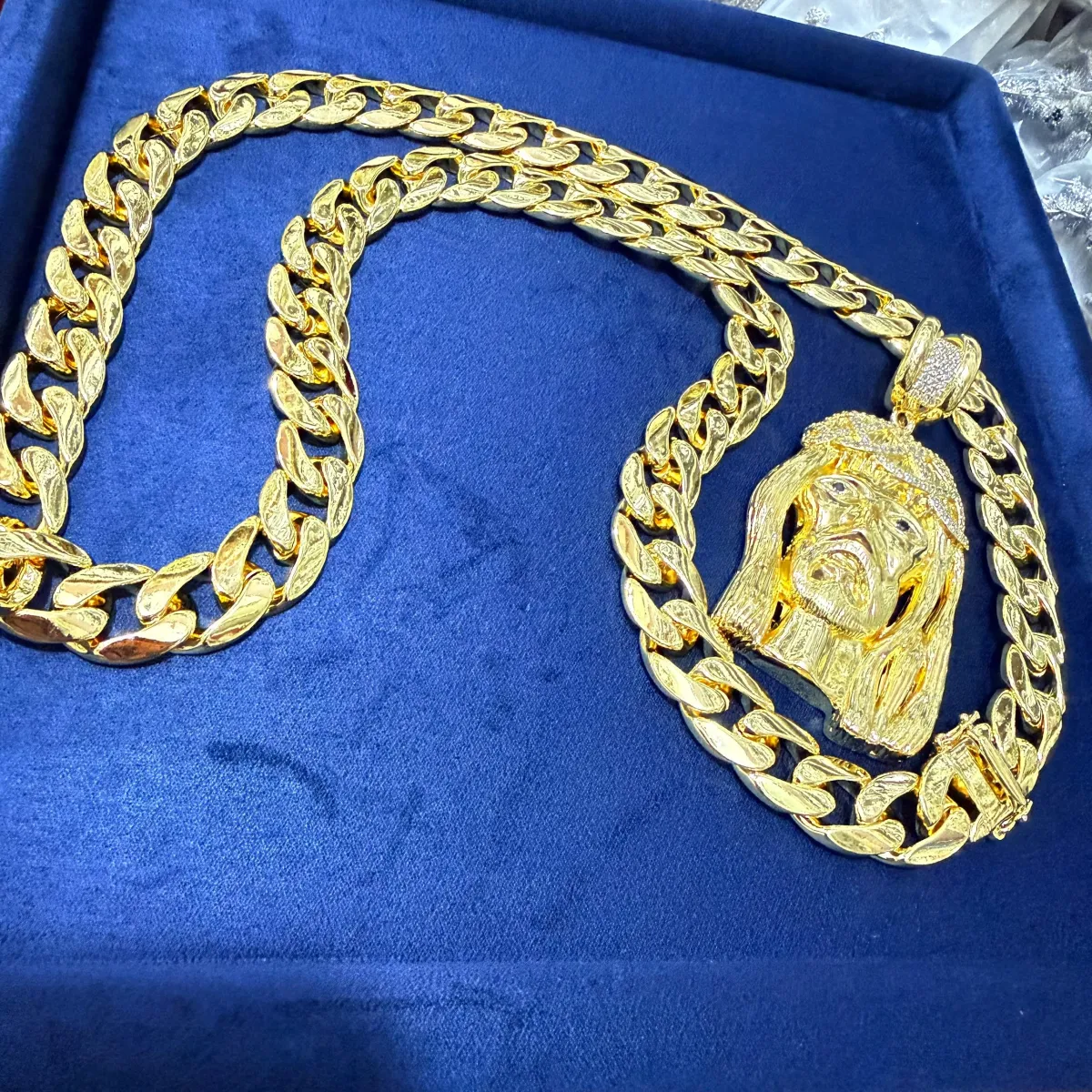 Hand and neck chain - Image 10