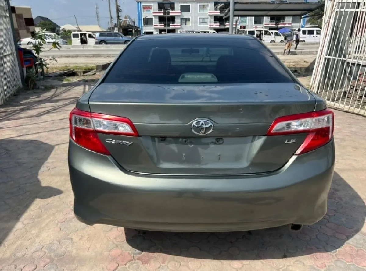 Toyota Camry 2012 model - Image 4