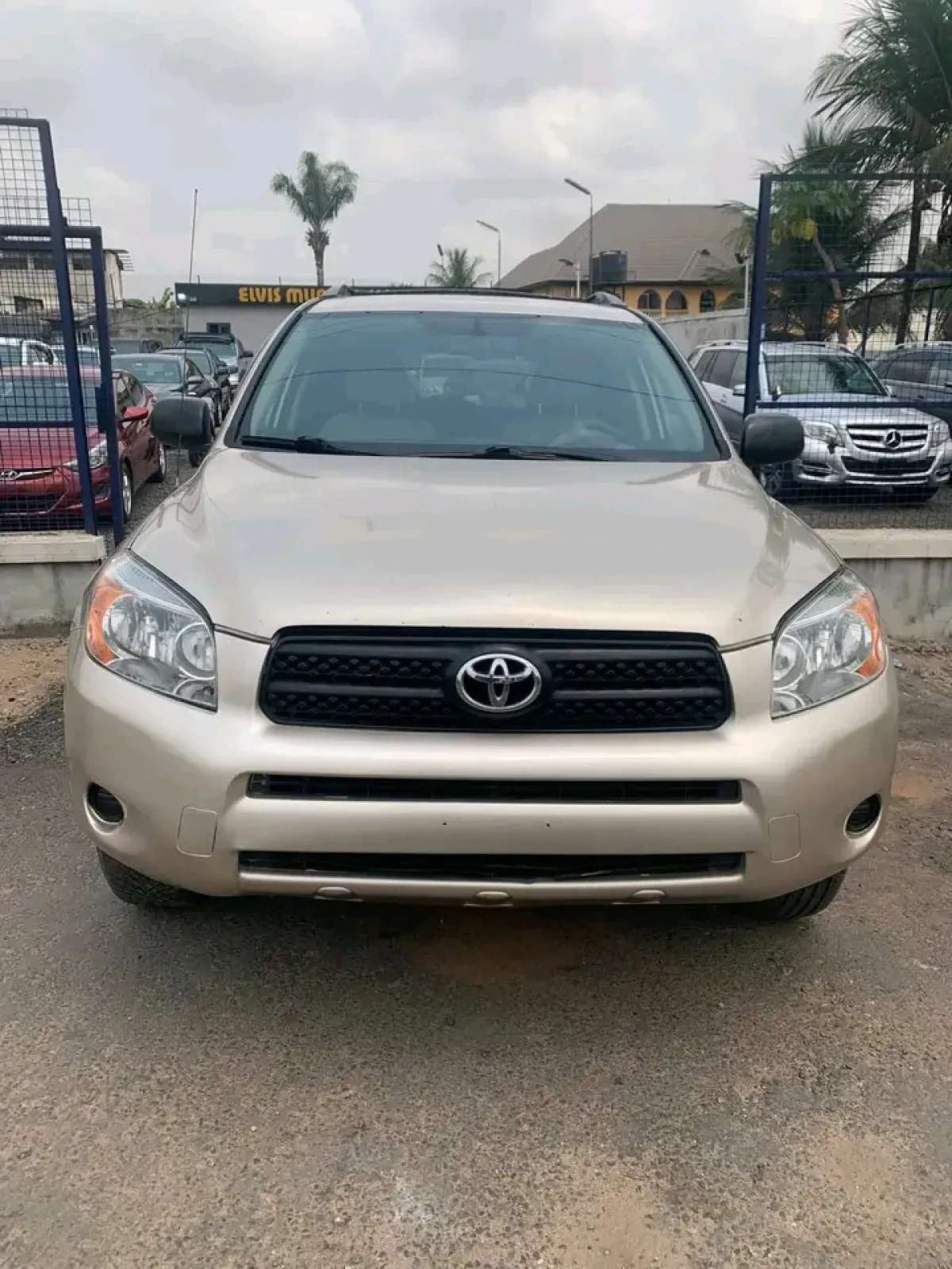 Toyota rav4 - Image 1