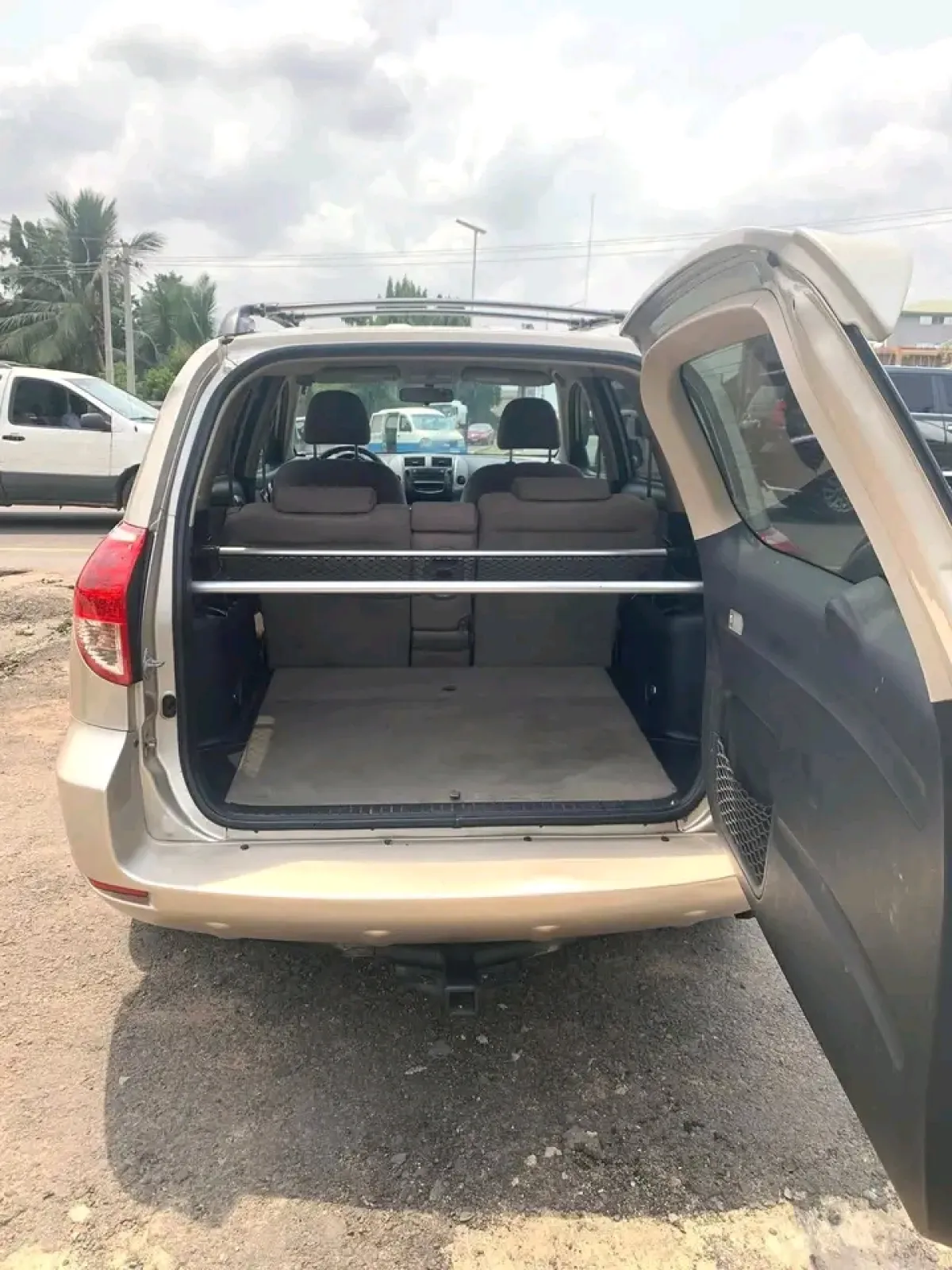 Toyota rav4 - Image 4