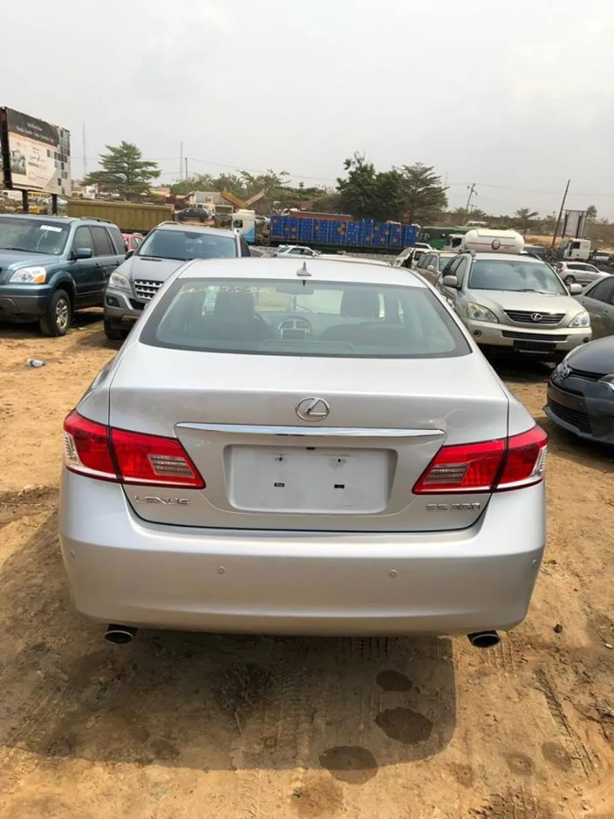 Tokunbo 2011 Lexus ES350 AWD Sedan - - Image 5