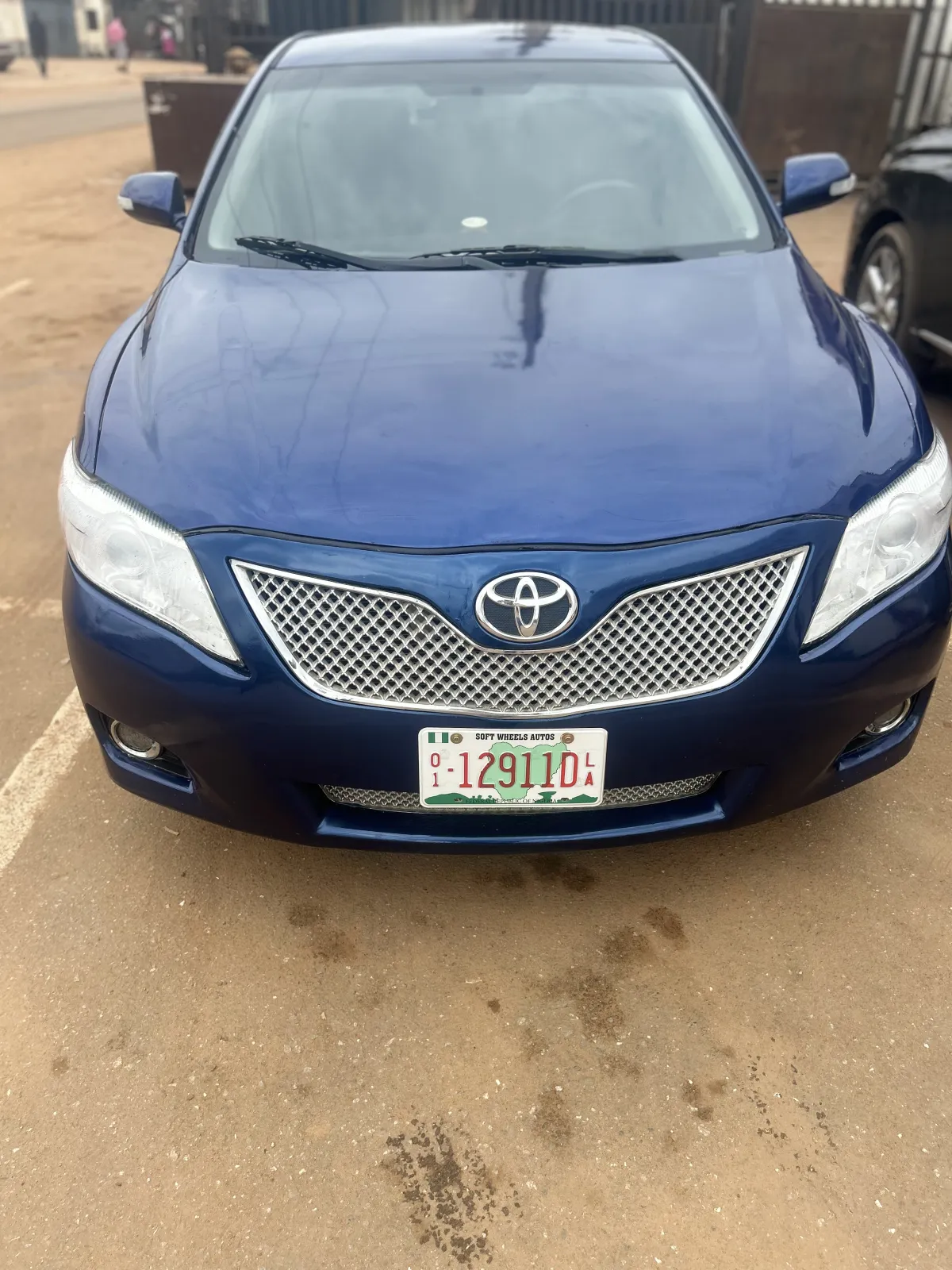Toyota Camry 2010 - Image 2