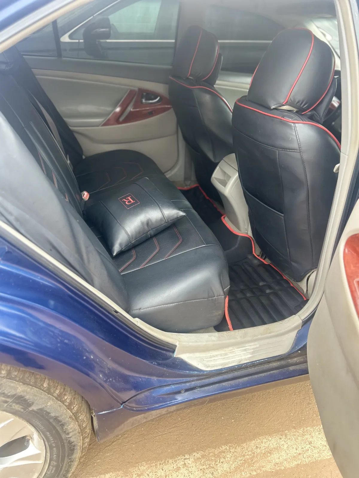 Toyota Camry 2010 - Image 4