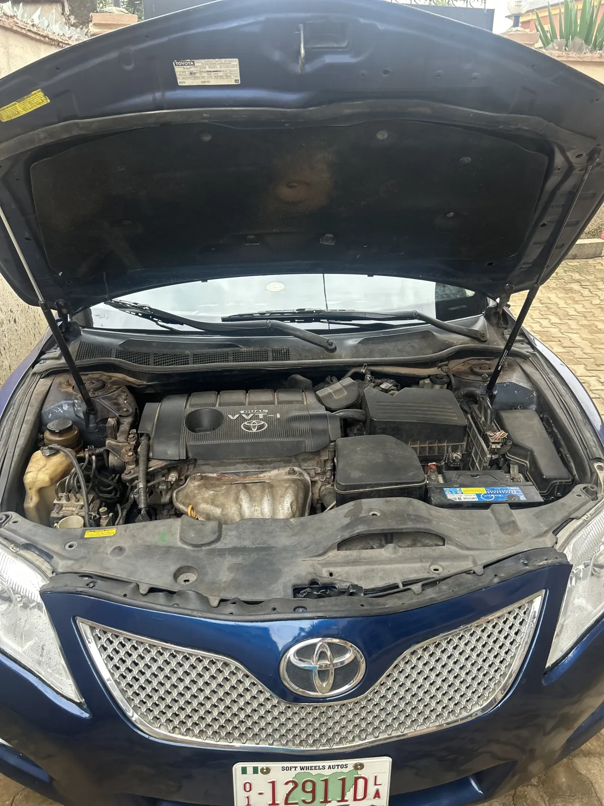 Toyota Camry 2010 - Image 9
