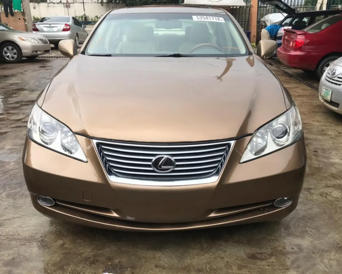 Lexus ES 350 - Image 1