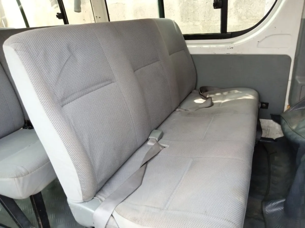 Tokunbo TOYOTA. Hiace Bus, Buy N Drive - Image 4