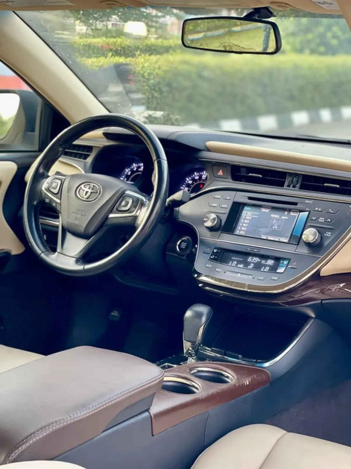 Lagos deal Toyota Avalon 2015 Foreign Used - Image 5
