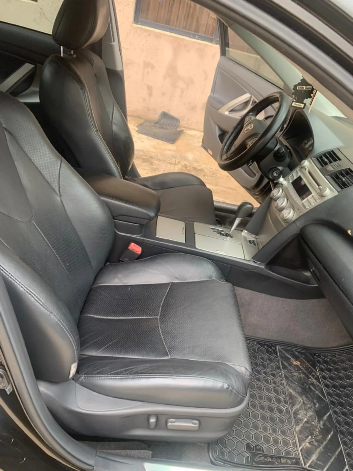 Toyota Camry sport 2010 Model For Sale - Image 2