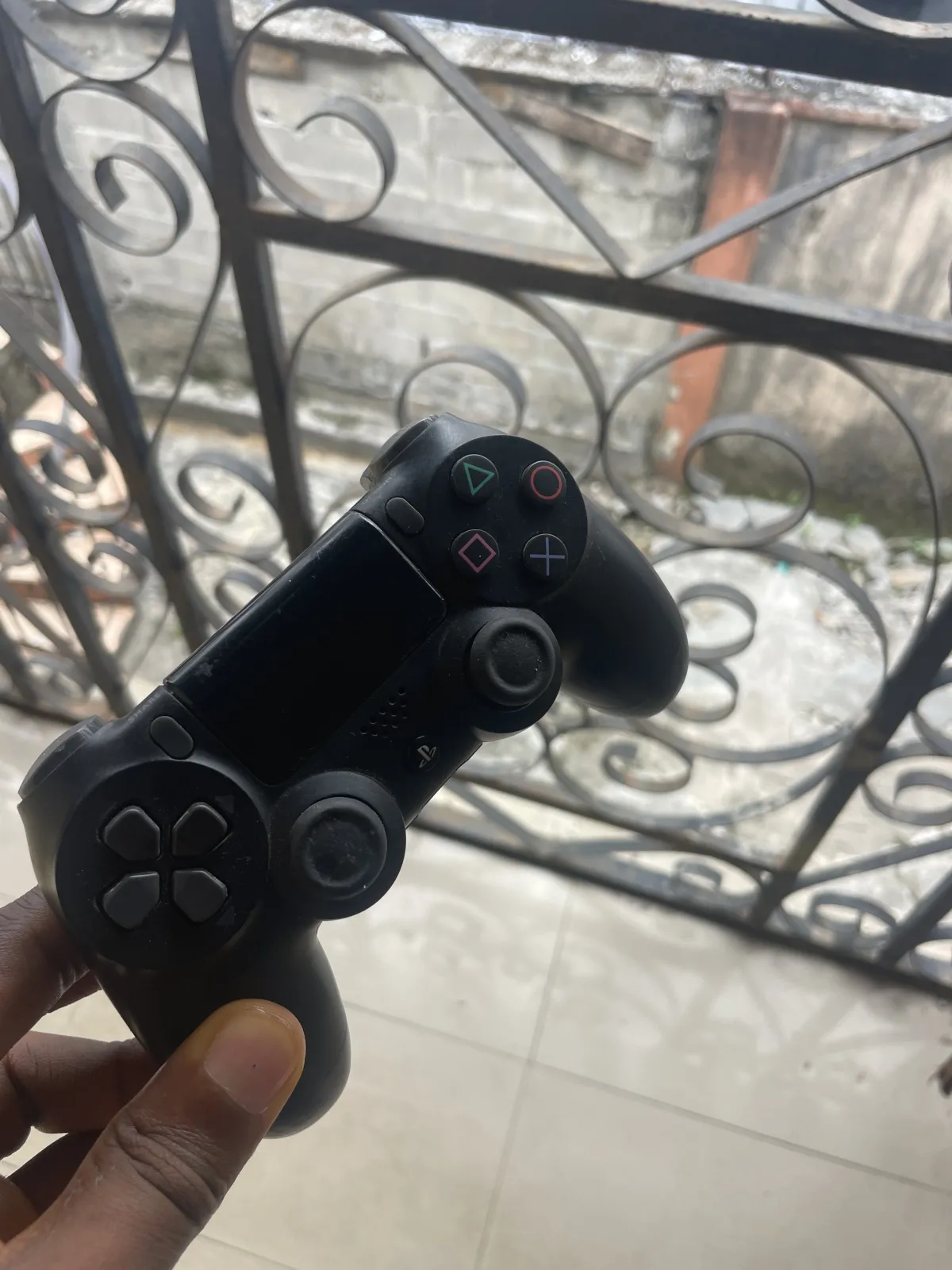 Uk used PS4 game pad - Image 2