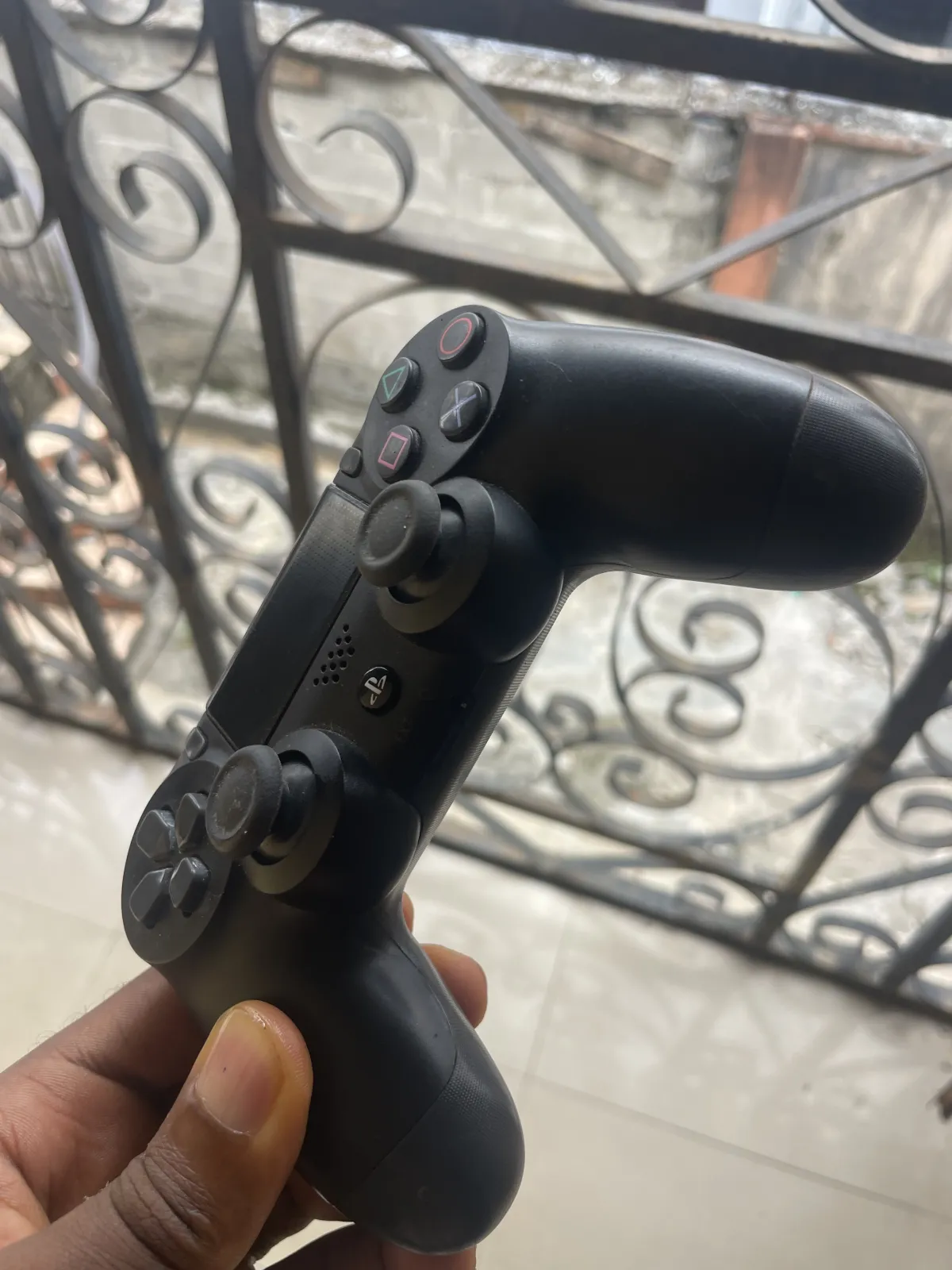 Uk used PS4 game pad - Image 5