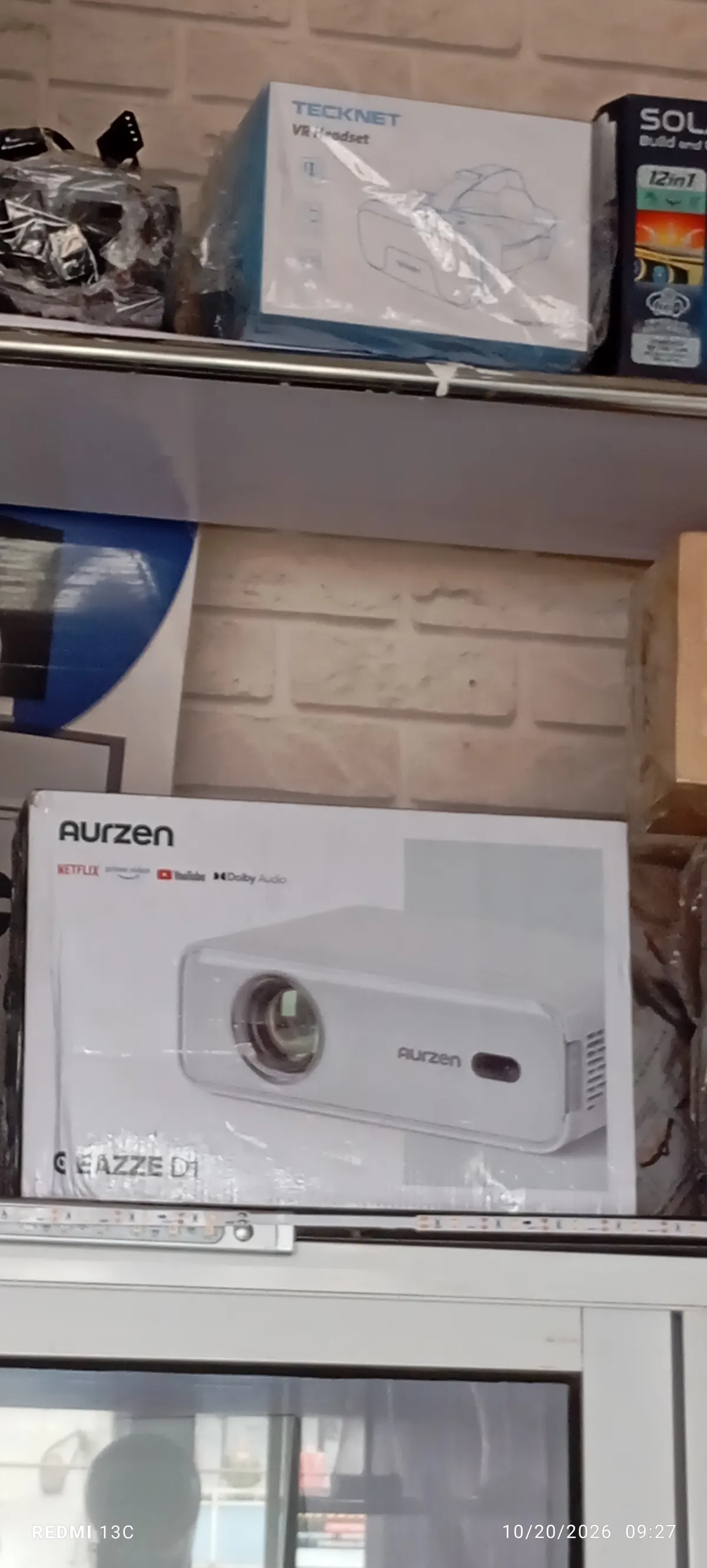 Aurzen projector - Image 1