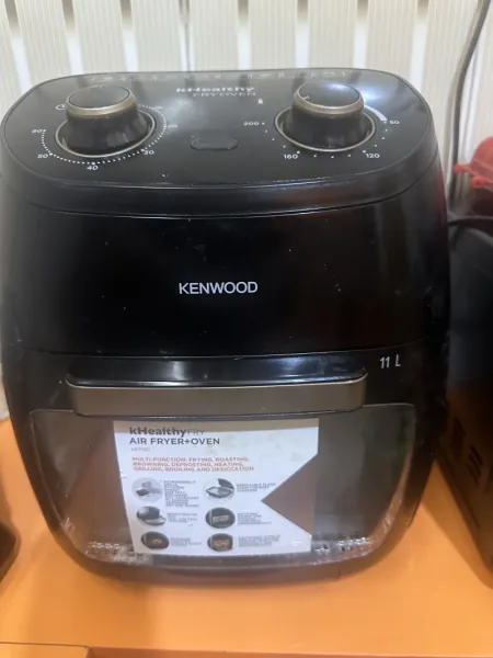 Kenwood 11lt Air fryer with built in oven in almost new co in brand new con