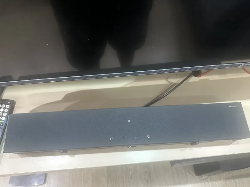 Almost new Samsung sound Bar bought 3 months back 40watt amplifier