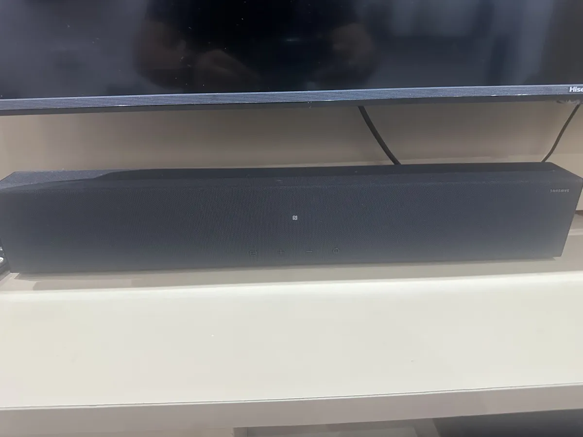 Almost new Samsung sound Bar bought 3 months back 40watt amplifier - Image 2