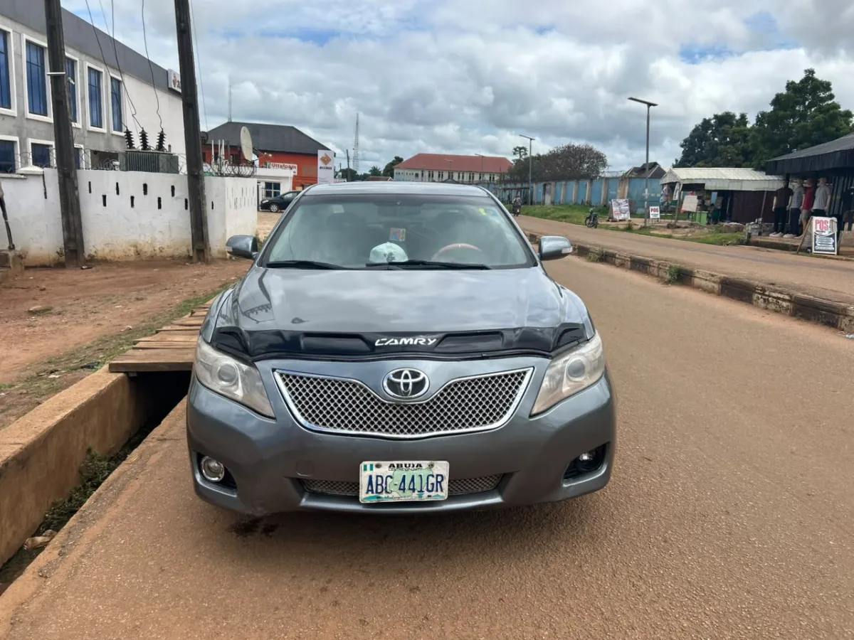 Car - Image 2