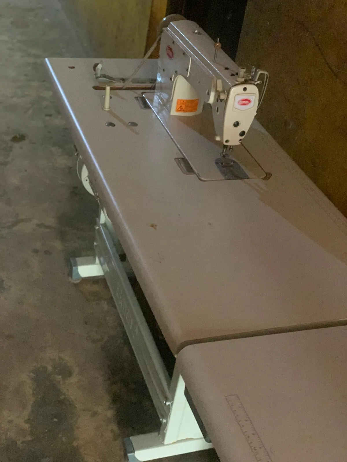 Emel industrial straight sewing machine - Image 2