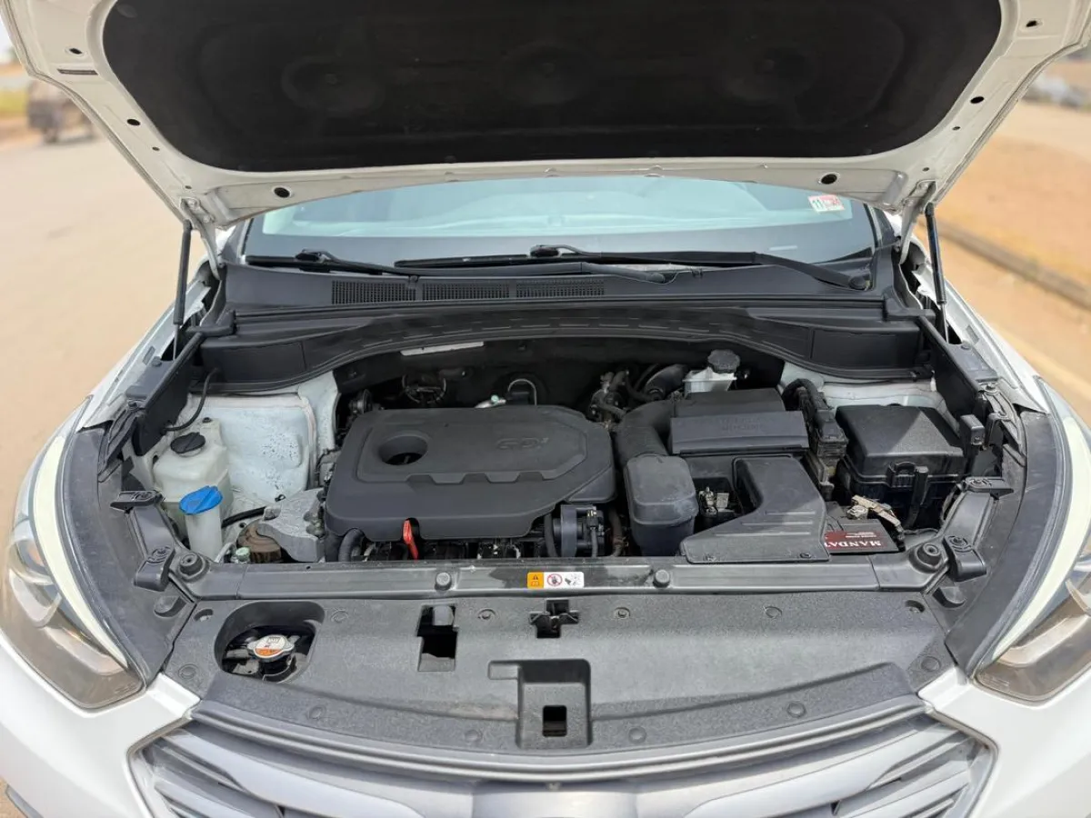 Hyundai santa fe sport - Image 5